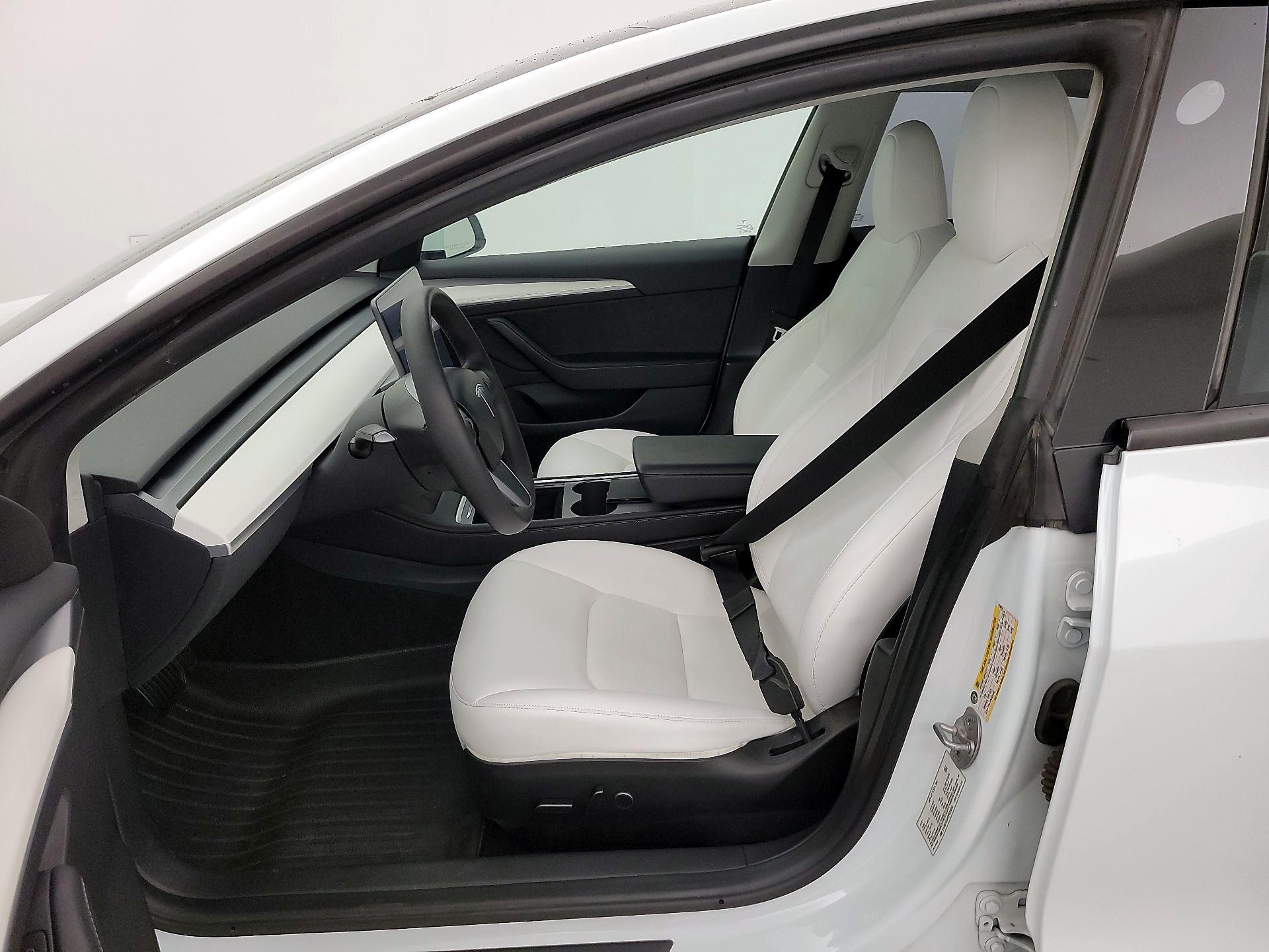 Thumbnail: 2023 Tesla Model 3 - 11