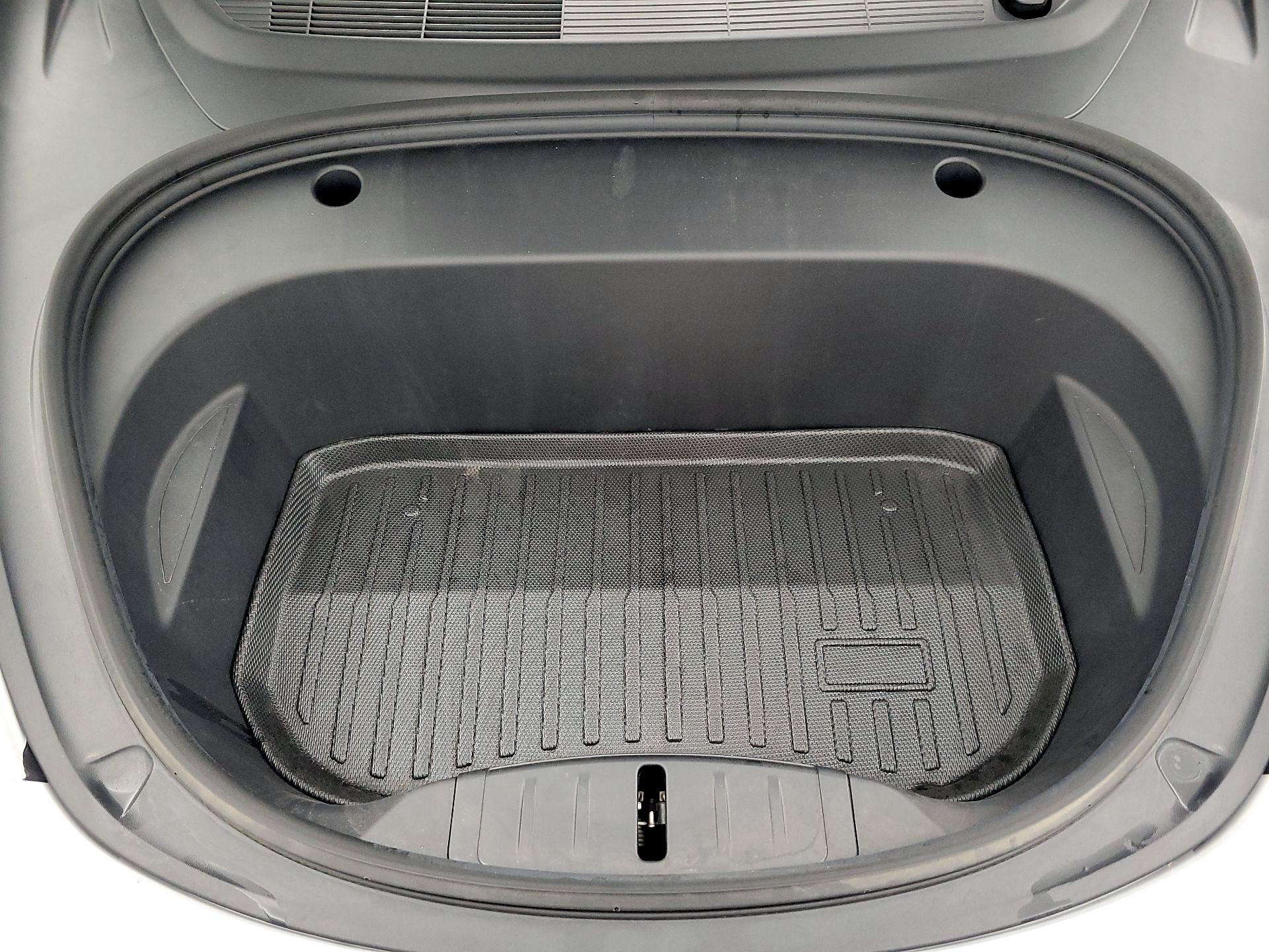 Thumbnail: 2023 Tesla Model 3 - 18