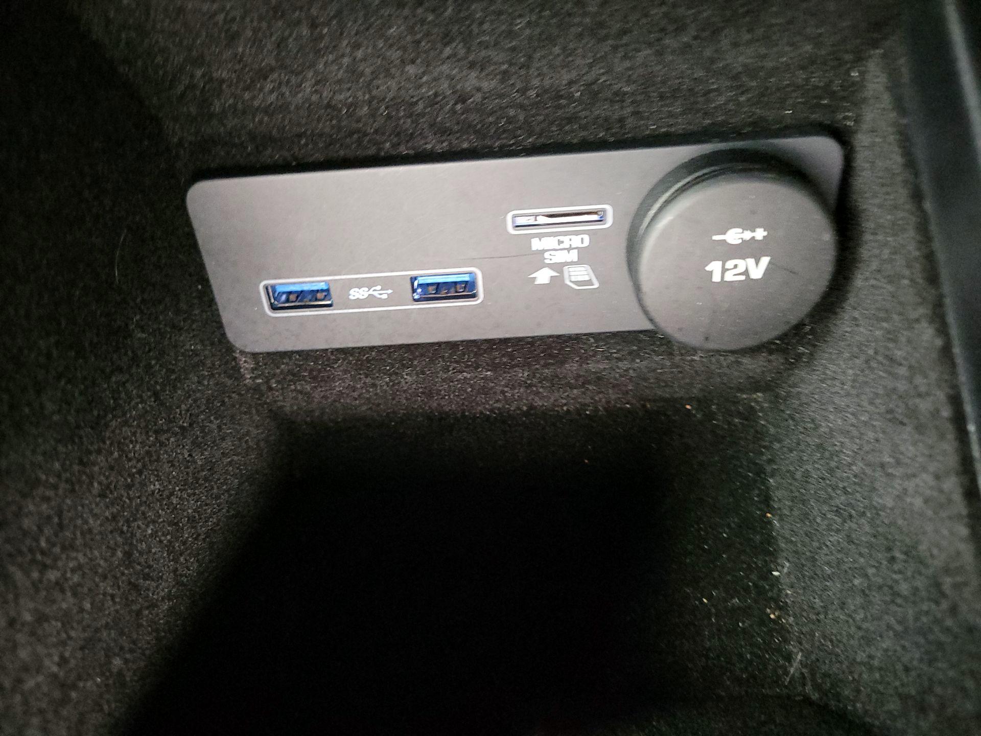 Thumbnail: 2021 Jaguar F-Type - 19