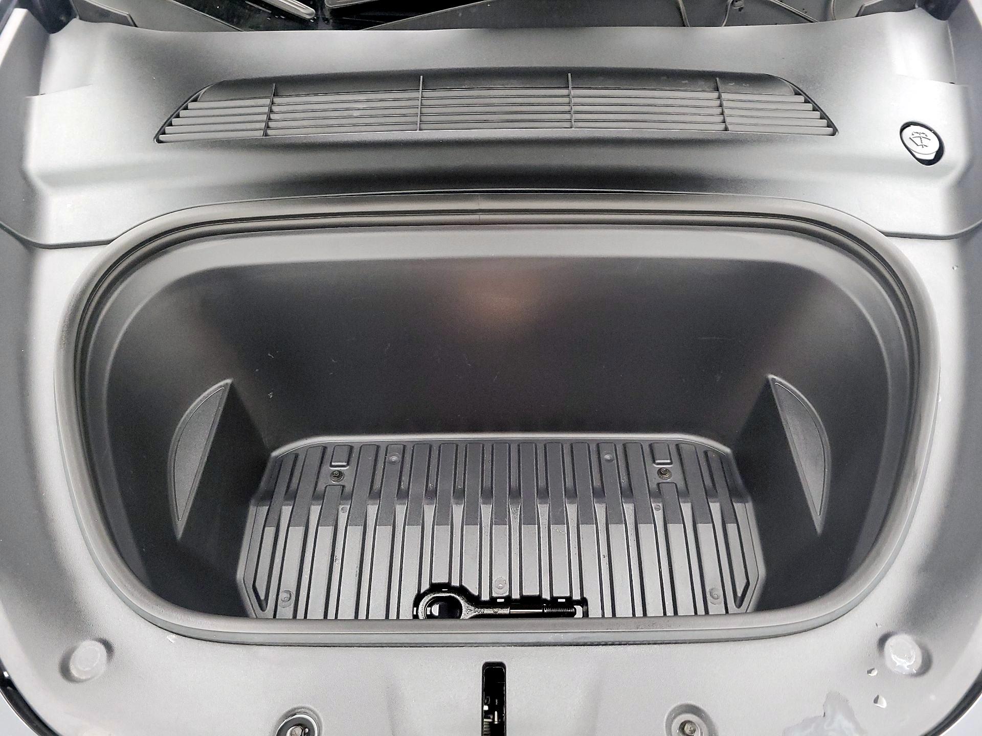 Thumbnail: 2024 Tesla Model Y - 18