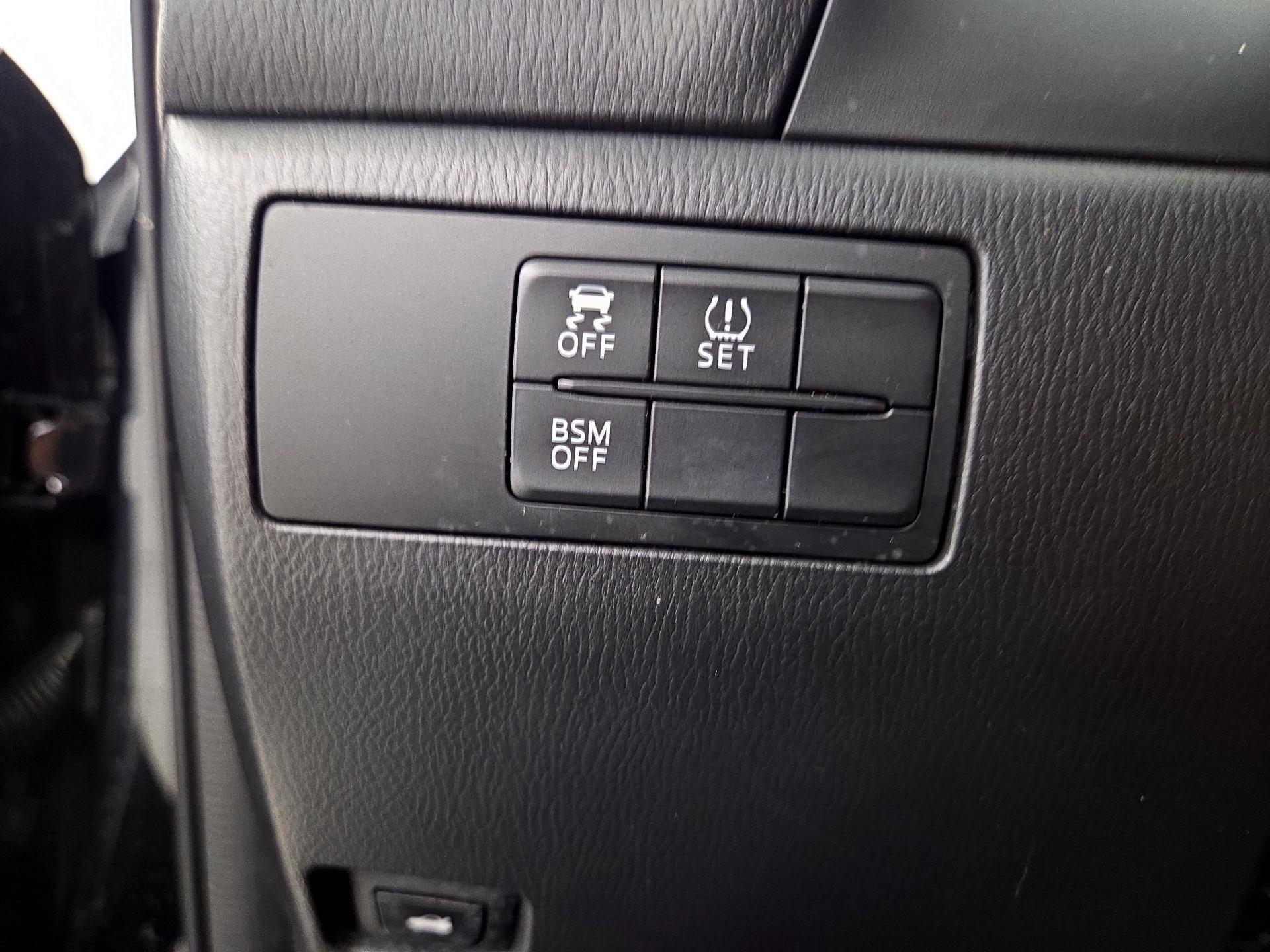 Thumbnail: 2015 Mazda Mazda3 - 13