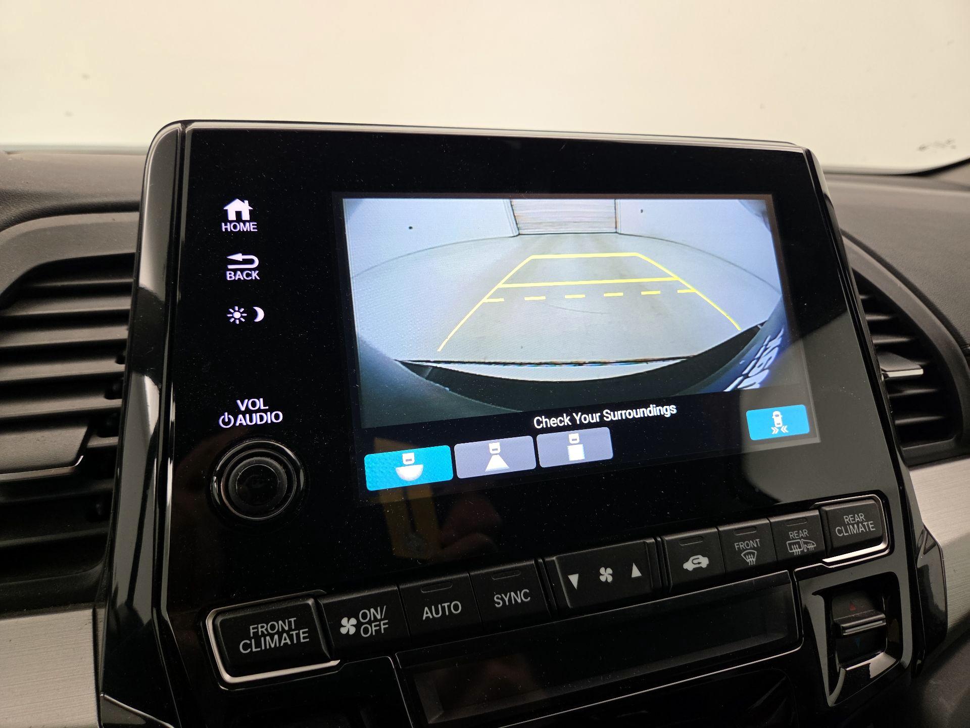 Thumbnail: 2019 Honda Odyssey - 14