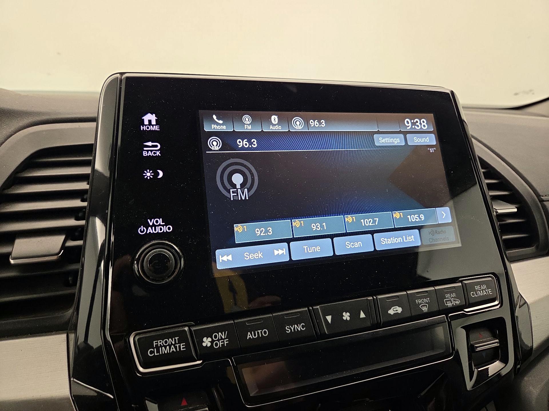 Thumbnail: 2019 Honda Odyssey - 15