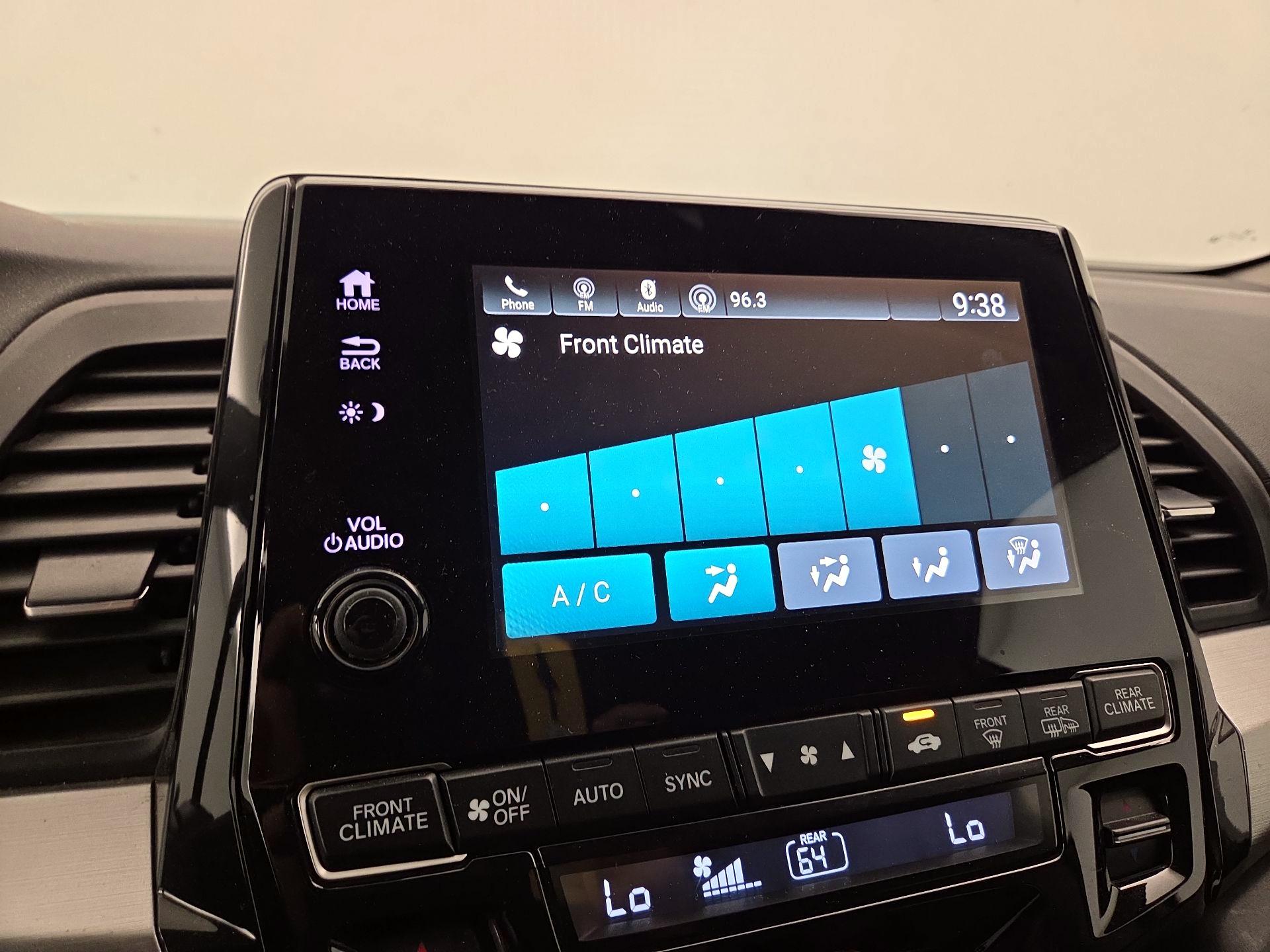 Thumbnail: 2019 Honda Odyssey - 16