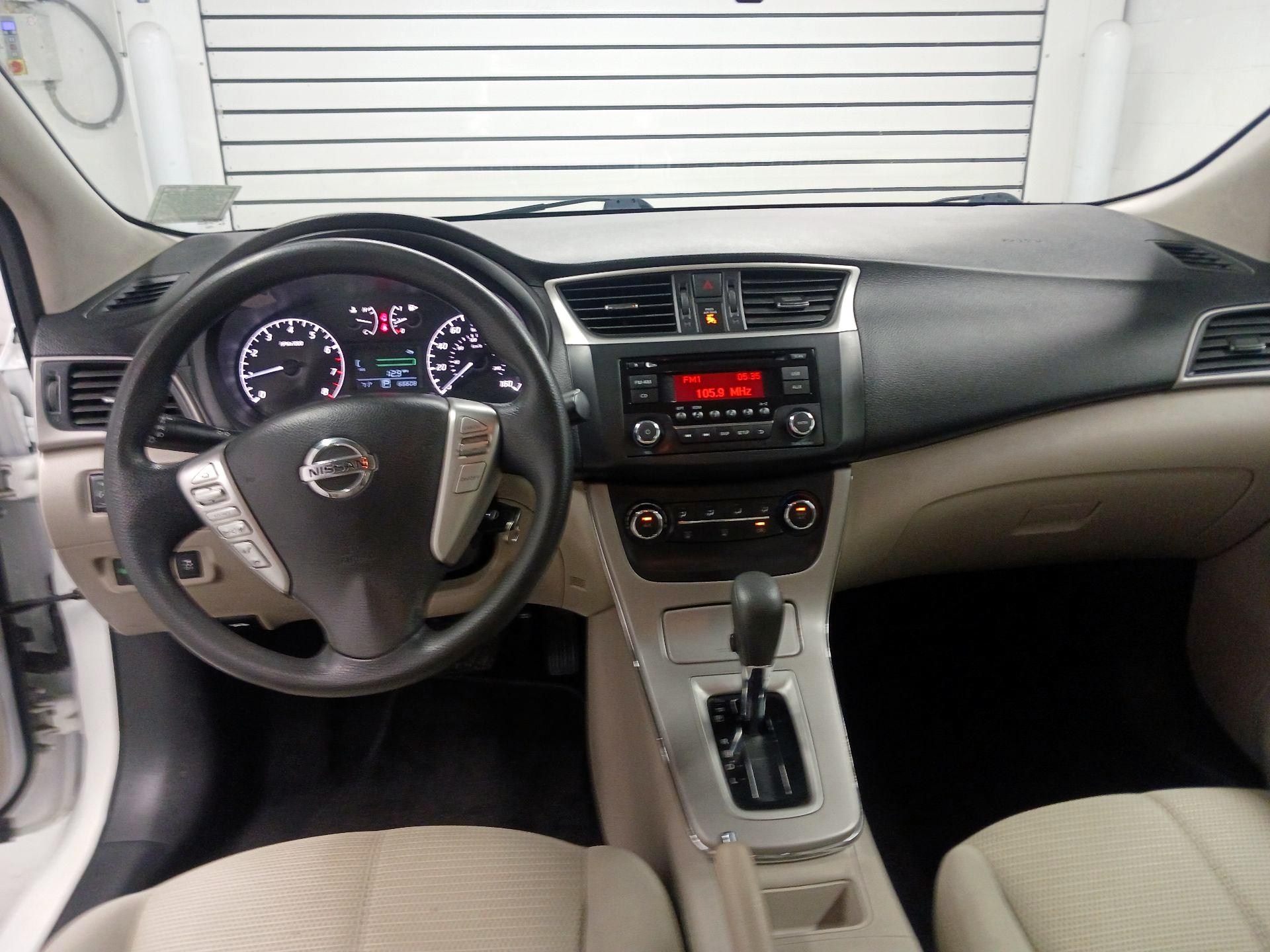 Thumbnail: 2015 Nissan Sentra - 9