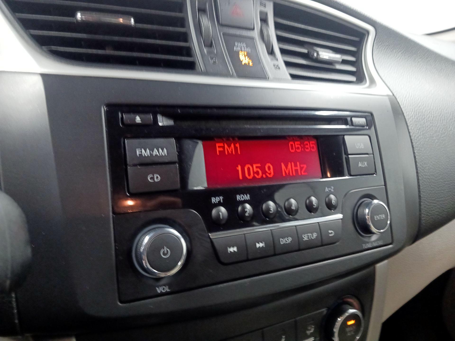 Thumbnail: 2015 Nissan Sentra - 13