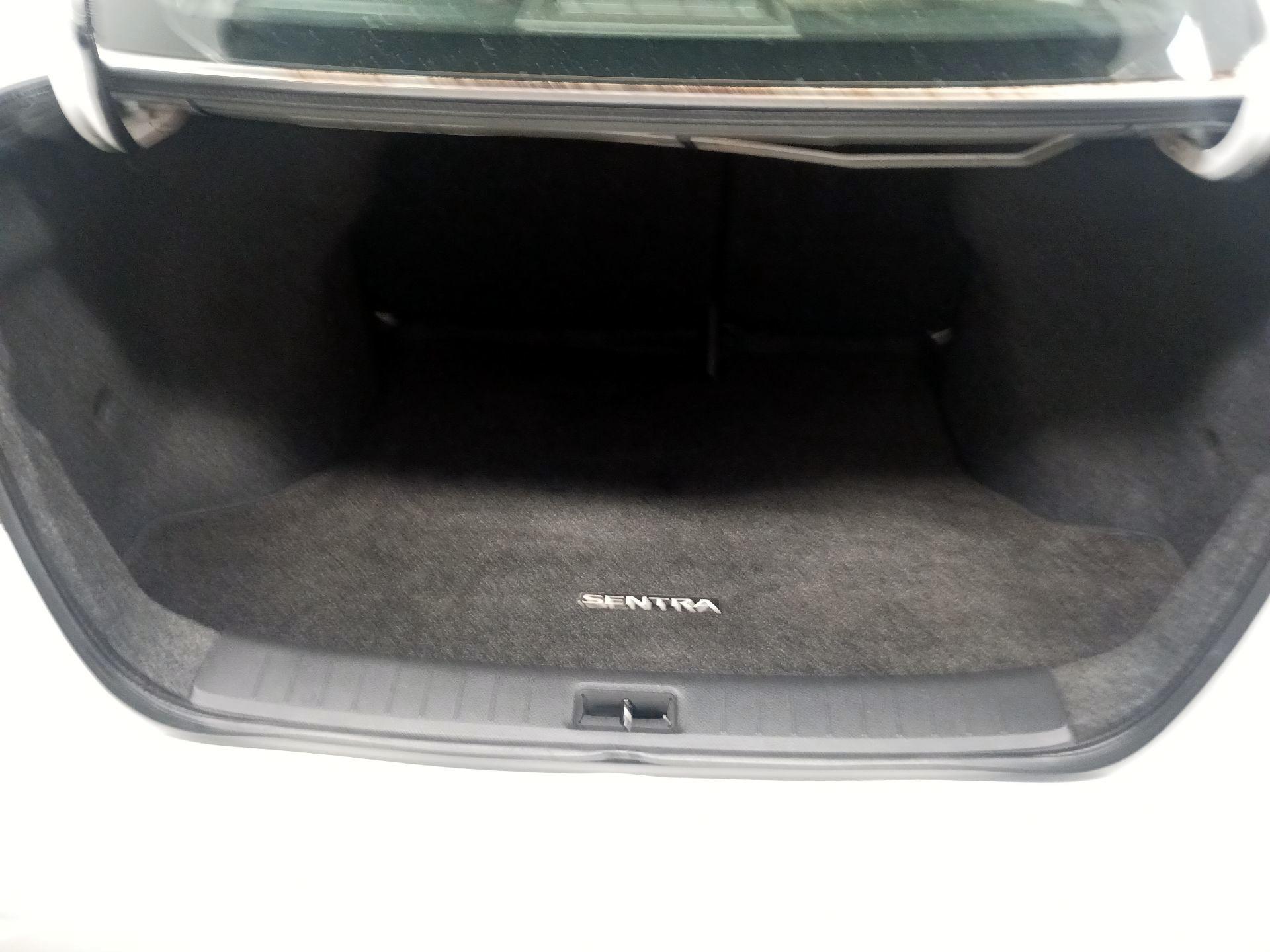 Thumbnail: 2015 Nissan Sentra - 16