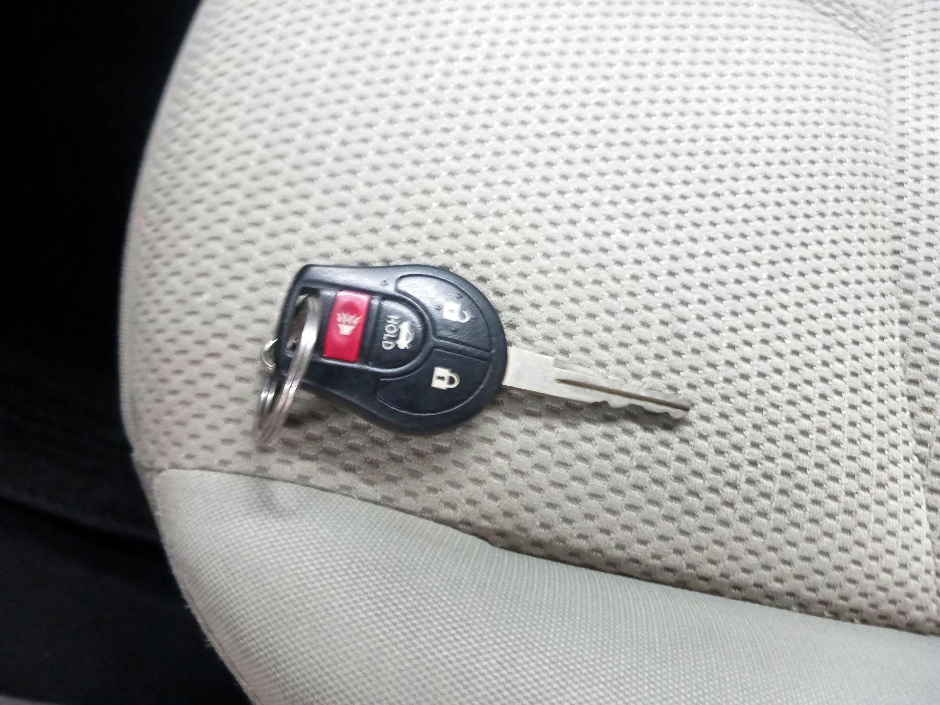 Thumbnail: 2015 Nissan Sentra - 18