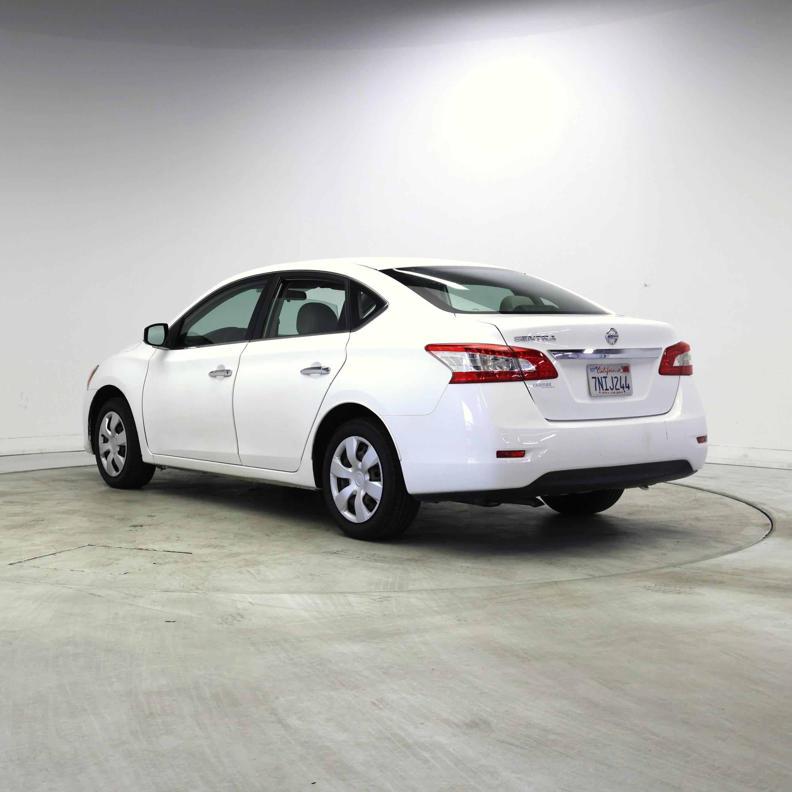 Thumbnail: 2015 Nissan Sentra - 2