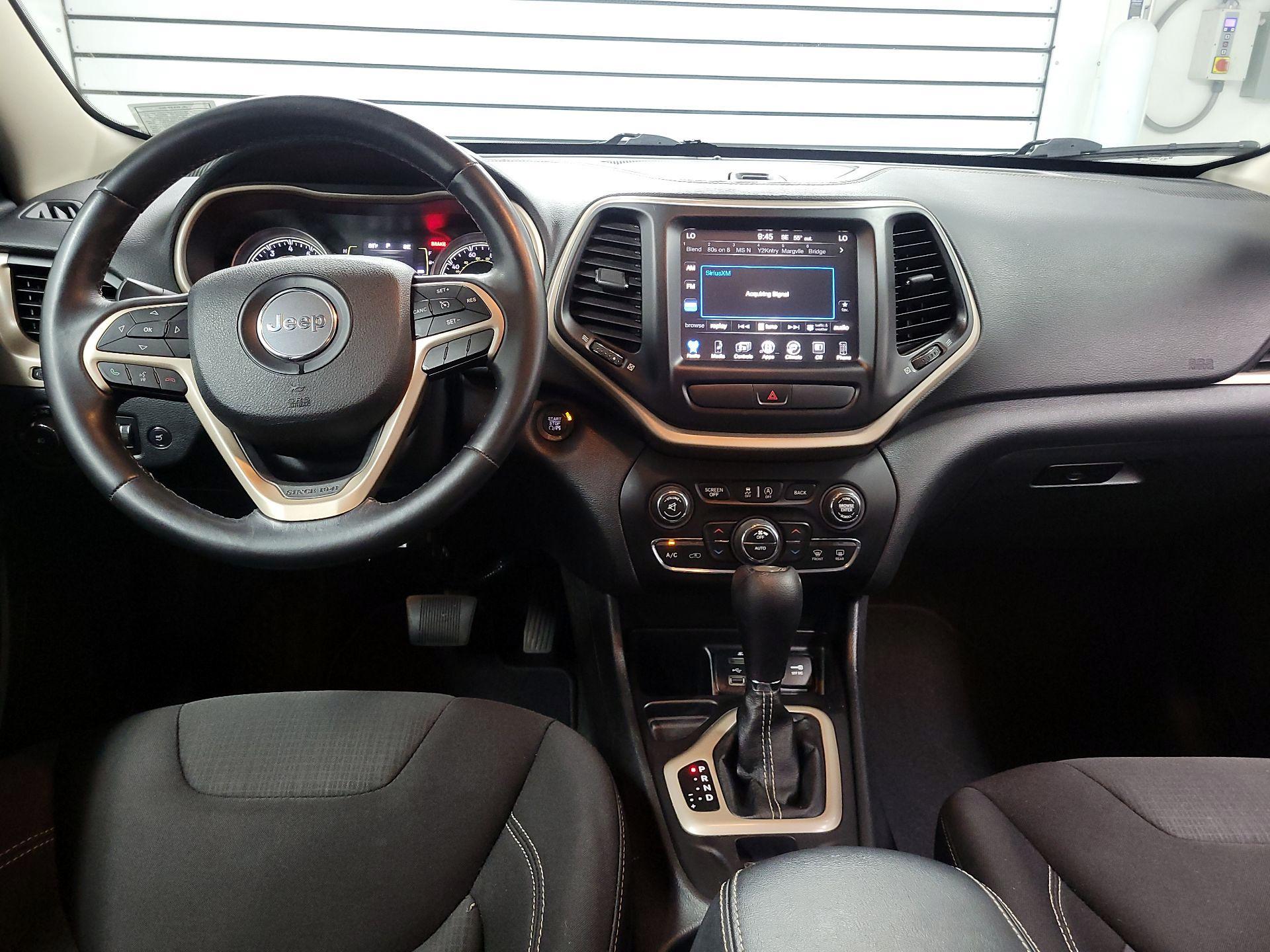 Thumbnail: 2015 Jeep Cherokee - 9