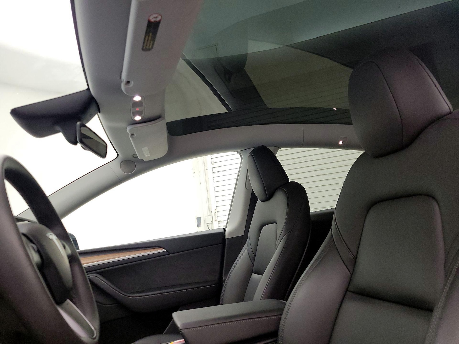 2024 Tesla Model Y Long Range - Photo 18