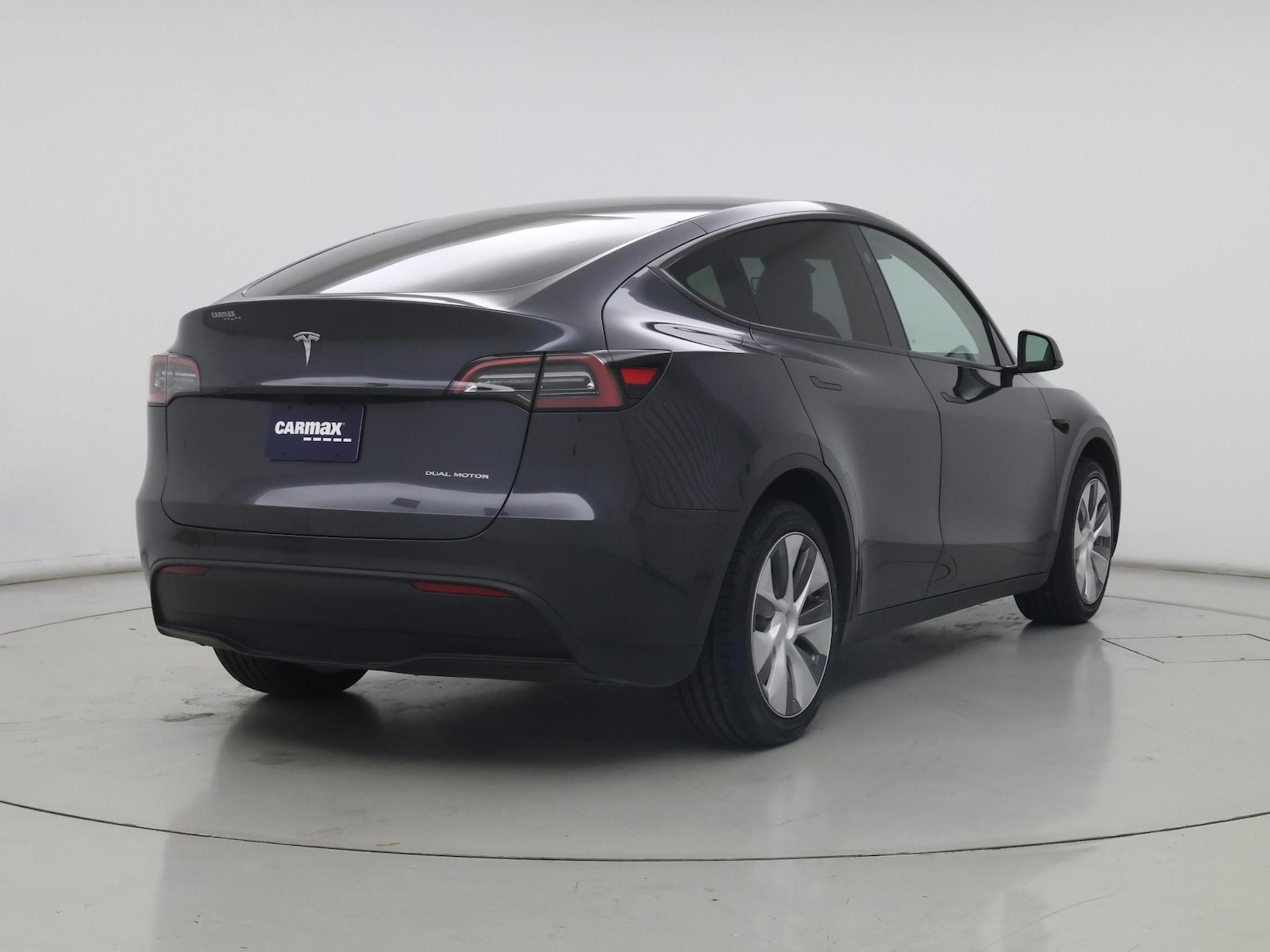 2024 Tesla Model Y Long Range - Photo 9