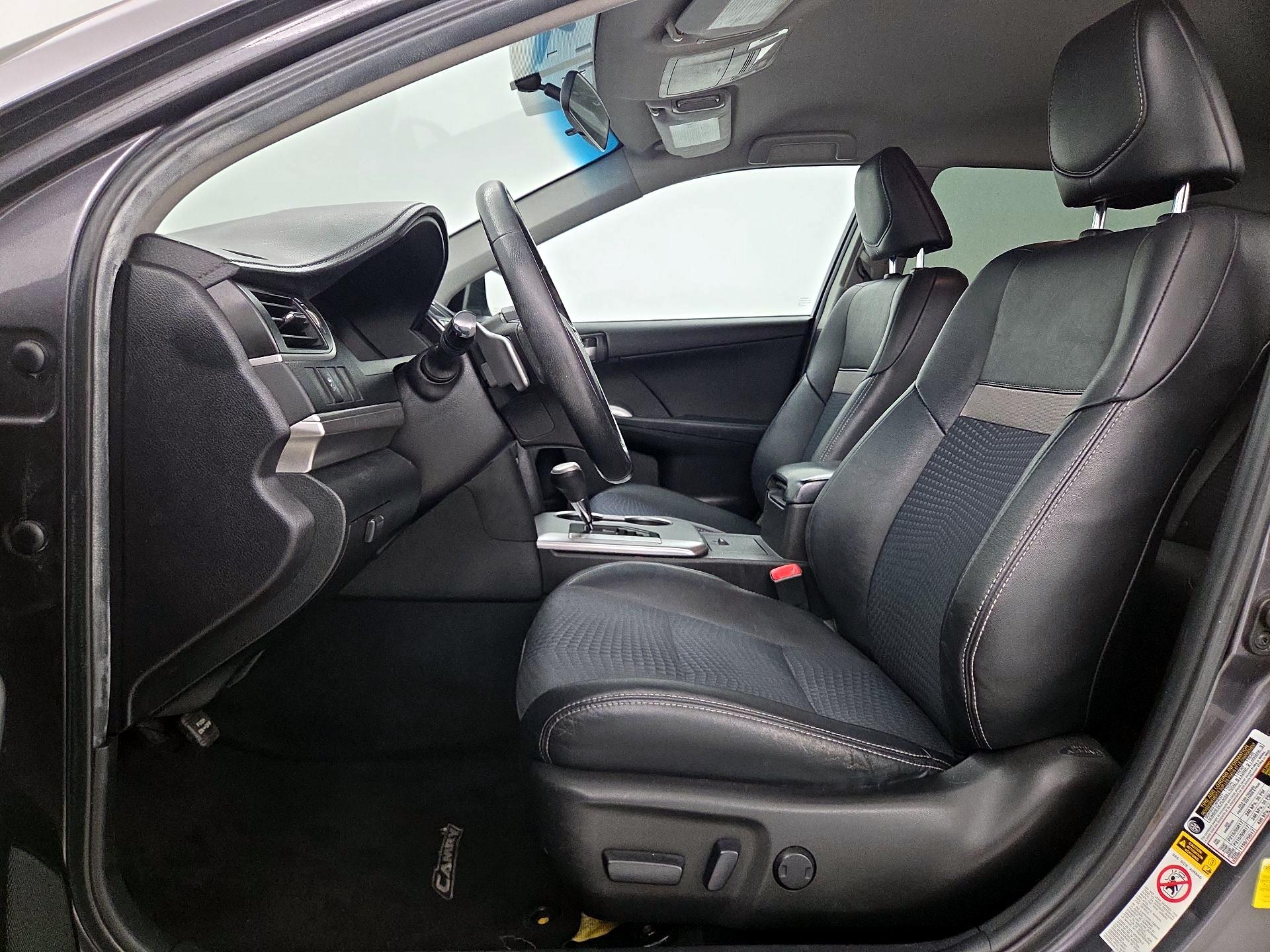 Thumbnail: 2014 Toyota Camry - 11