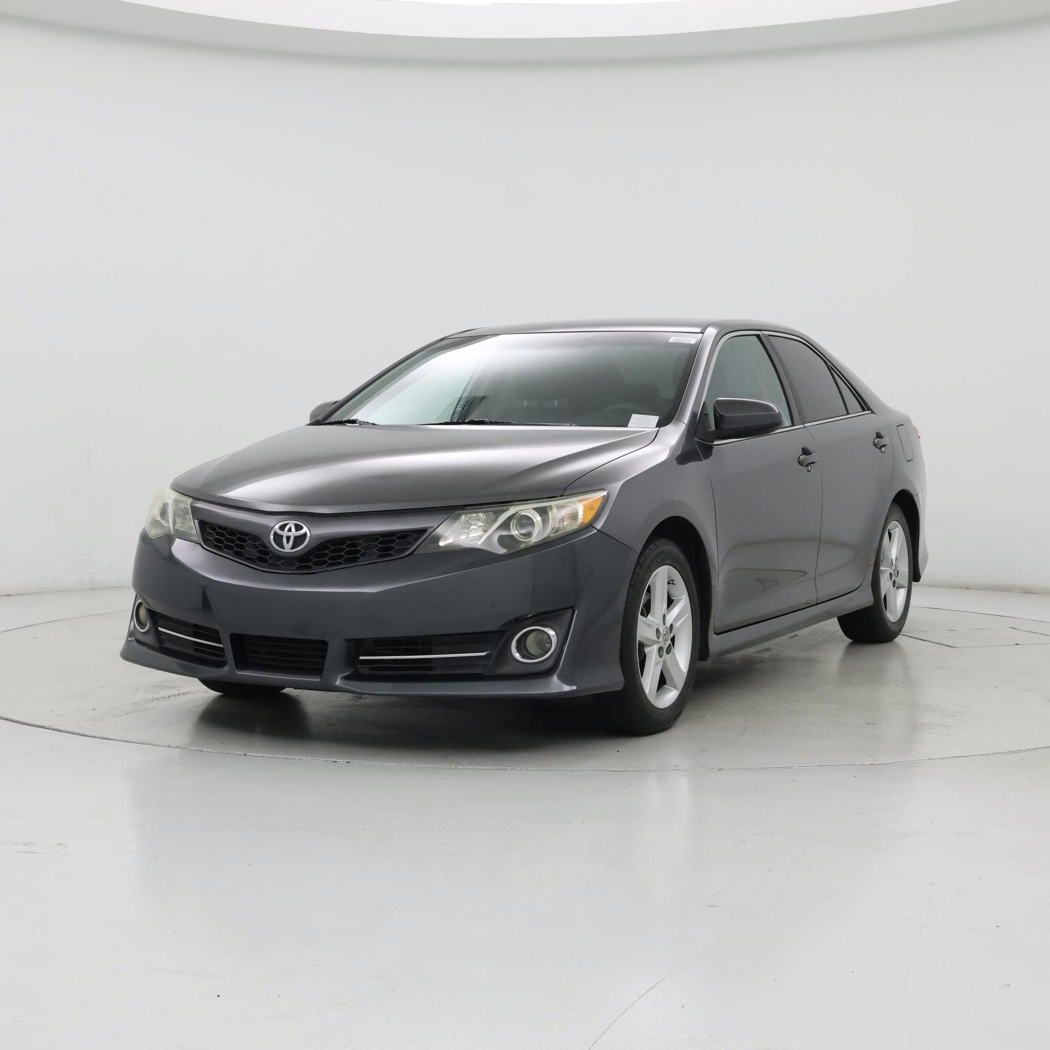 Thumbnail: 2014 Toyota Camry - 4