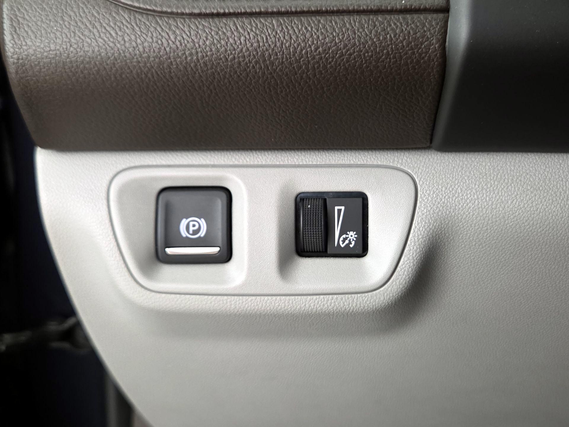 Thumbnail: 2018 GMC Acadia - 13