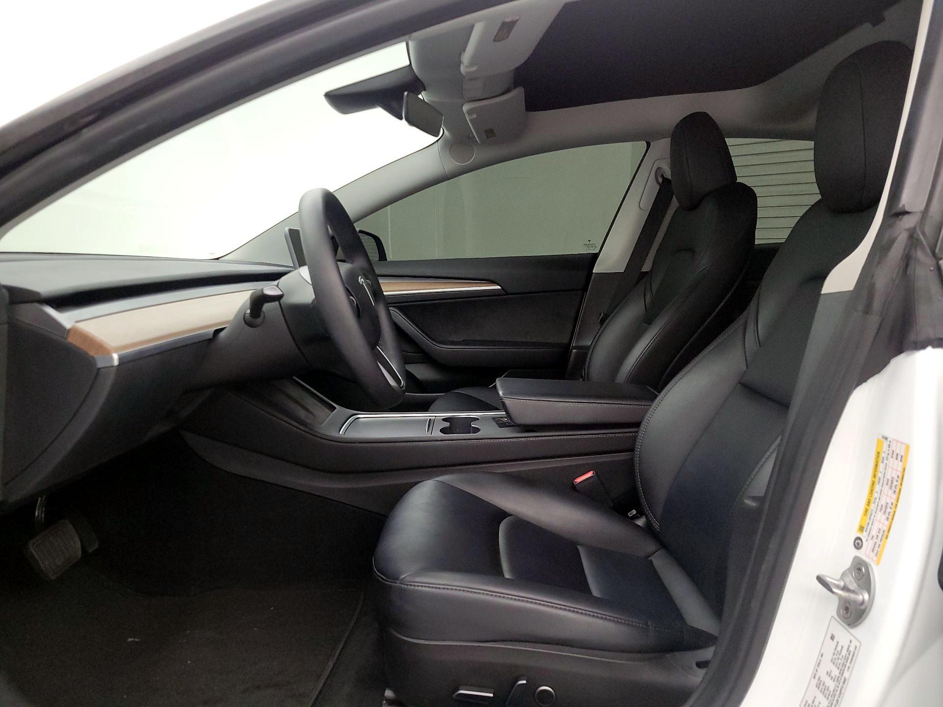 Thumbnail: 2023 Tesla Model 3 - 11