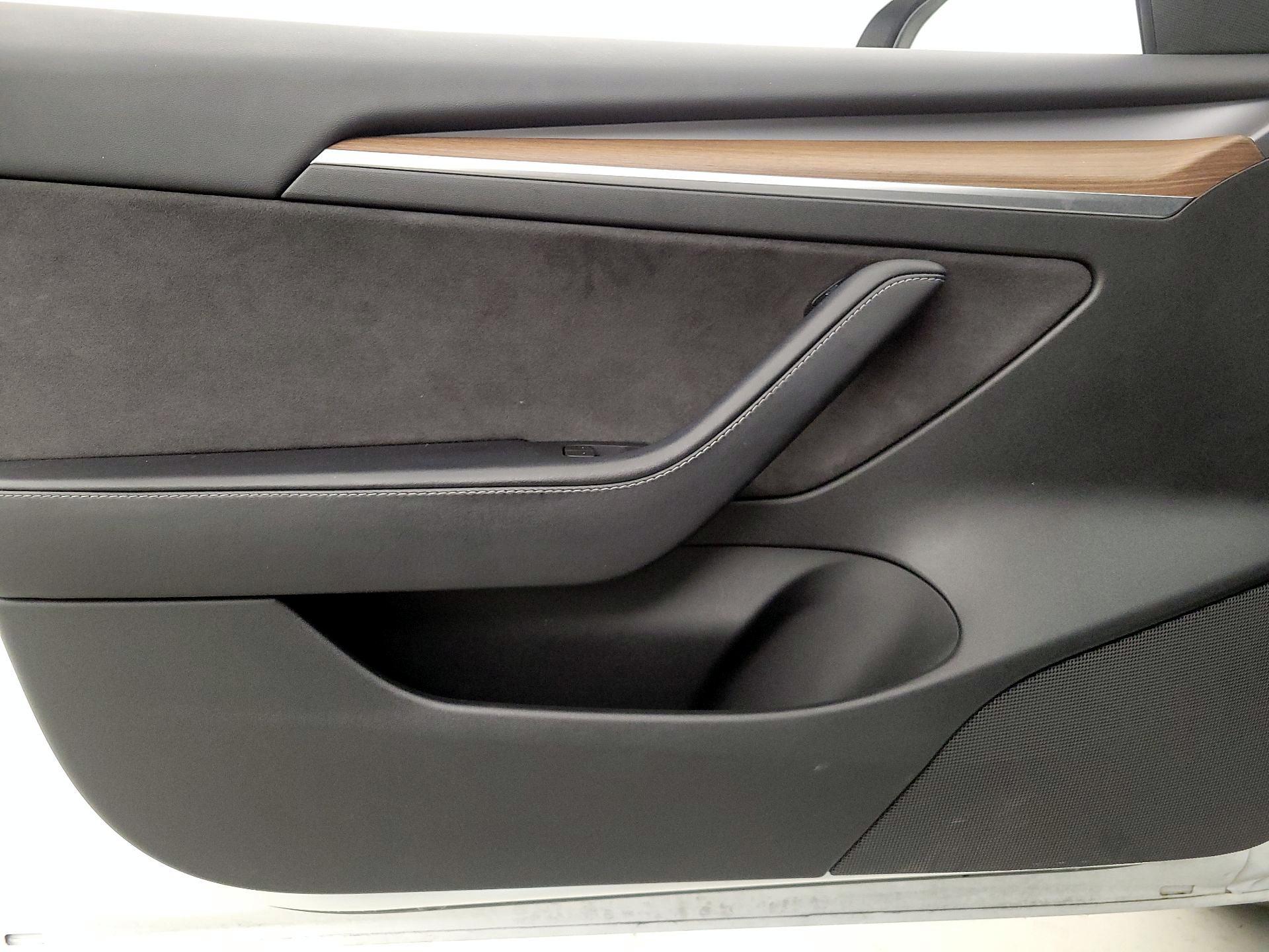 Thumbnail: 2023 Tesla Model 3 - 12