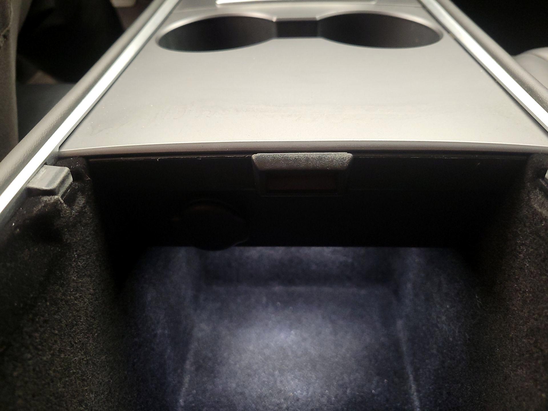 Thumbnail: 2023 Tesla Model 3 - 19