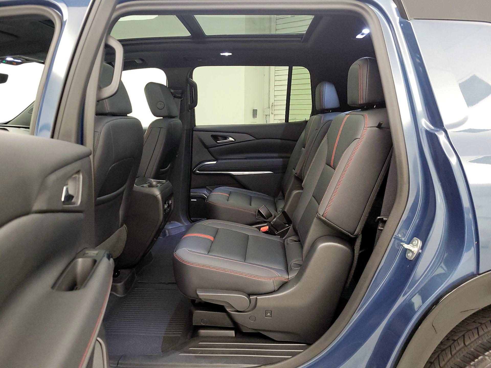 Thumbnail: 2025 Chevrolet Traverse - 20