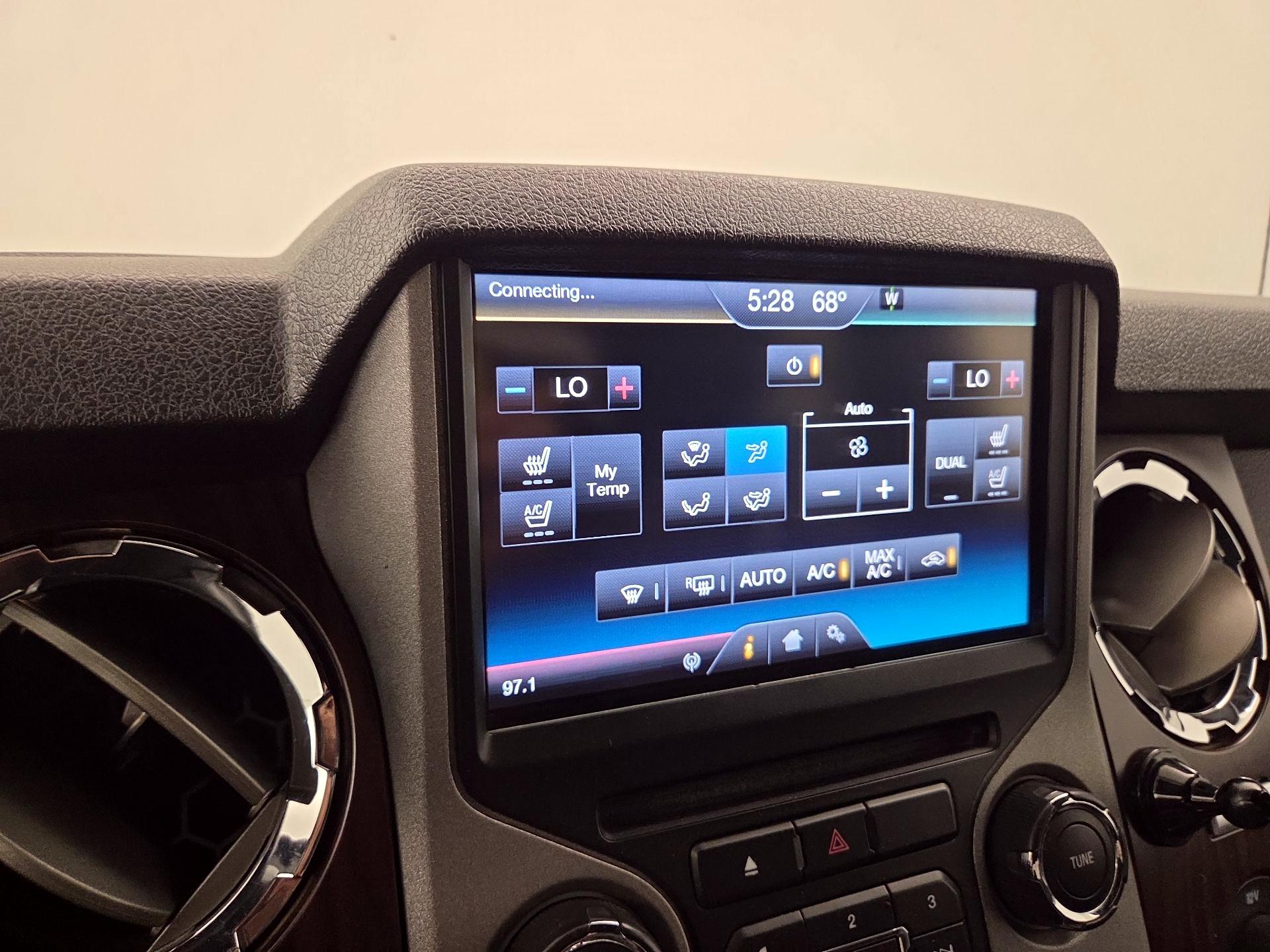 Thumbnail: 2015 Ford F-350 - 17