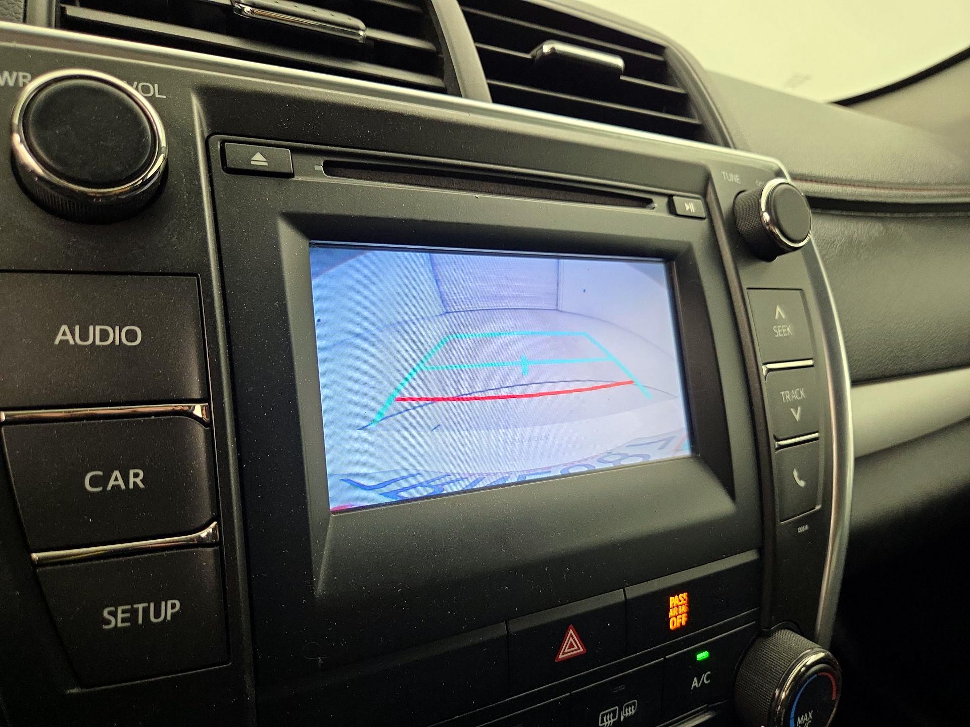 Thumbnail: 2016 Toyota Camry - 14