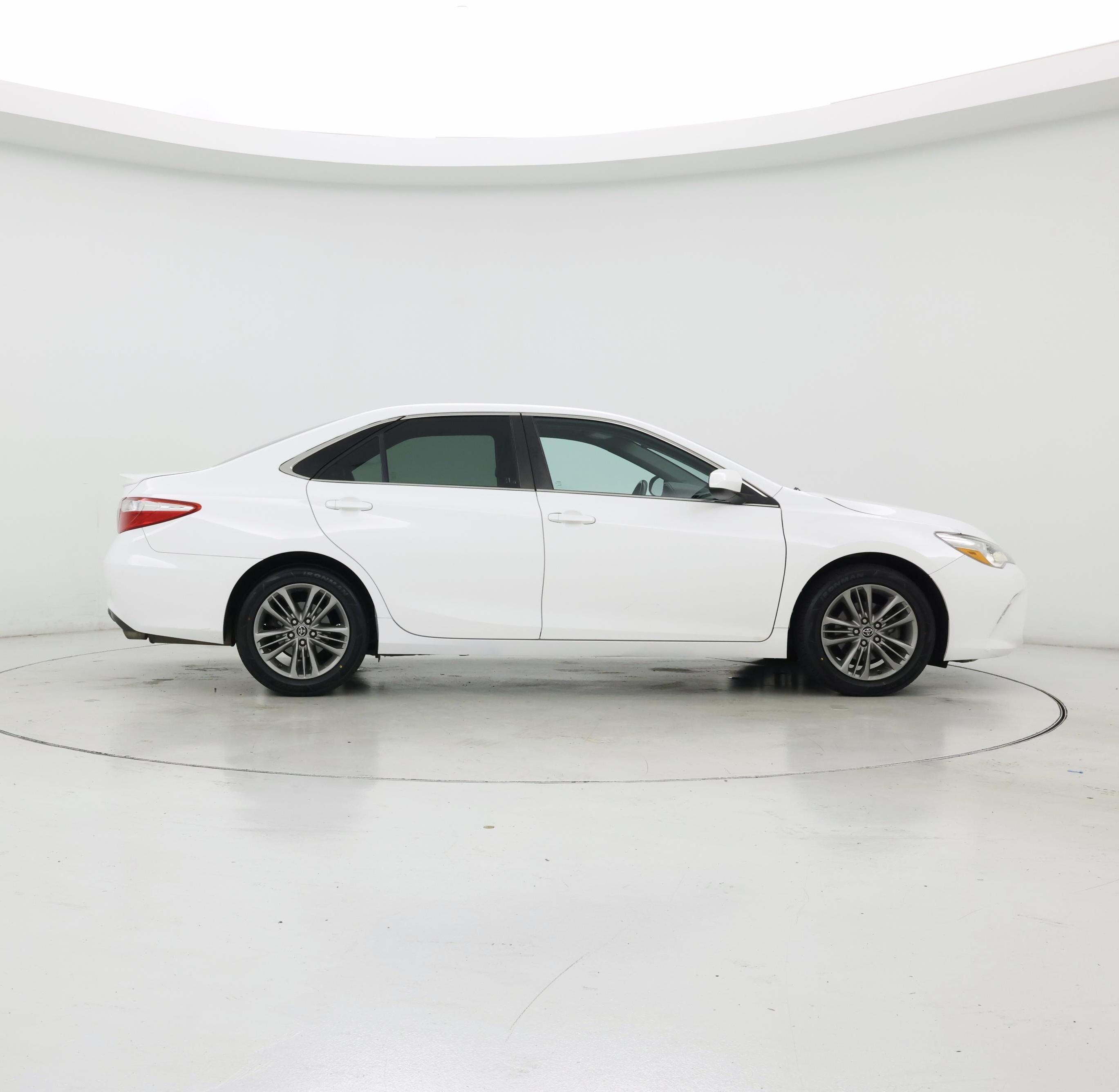 Thumbnail: 2016 Toyota Camry - 7