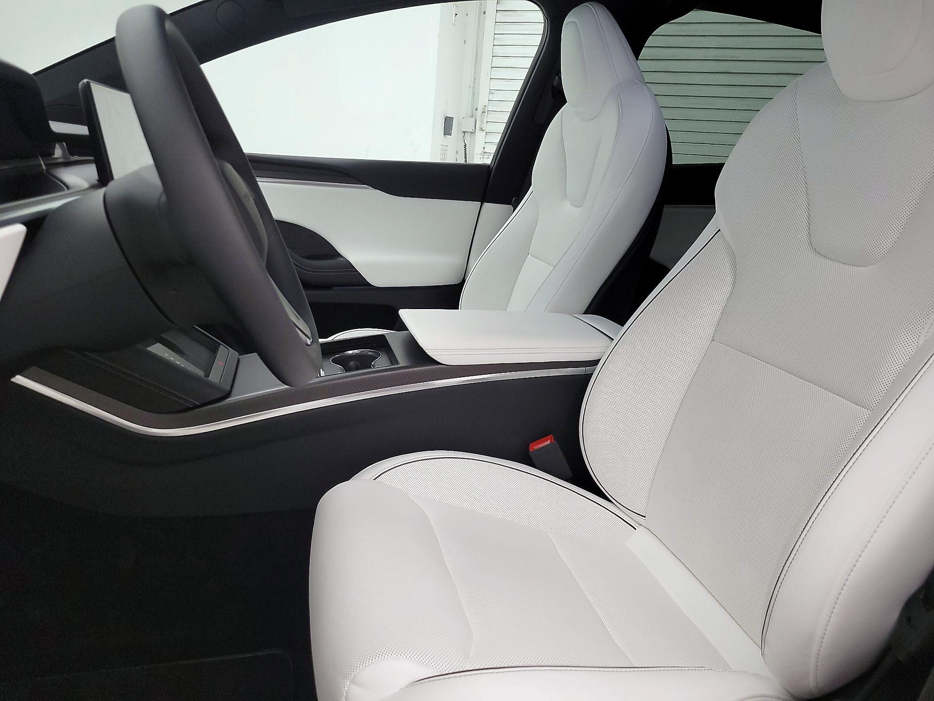 Thumbnail: 2023 Tesla Model X - 11