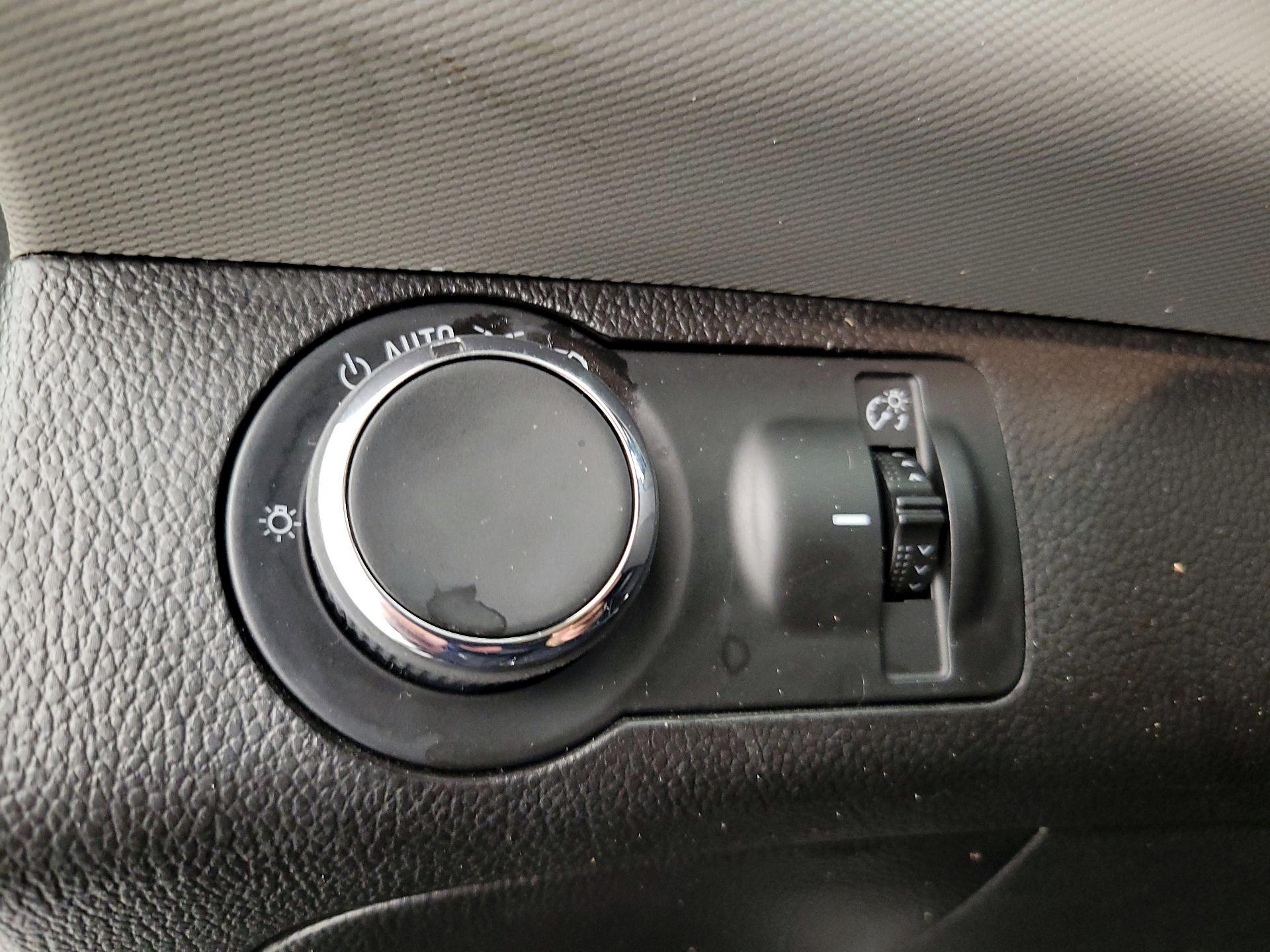 Thumbnail: 2019 Chevrolet Sonic - 13