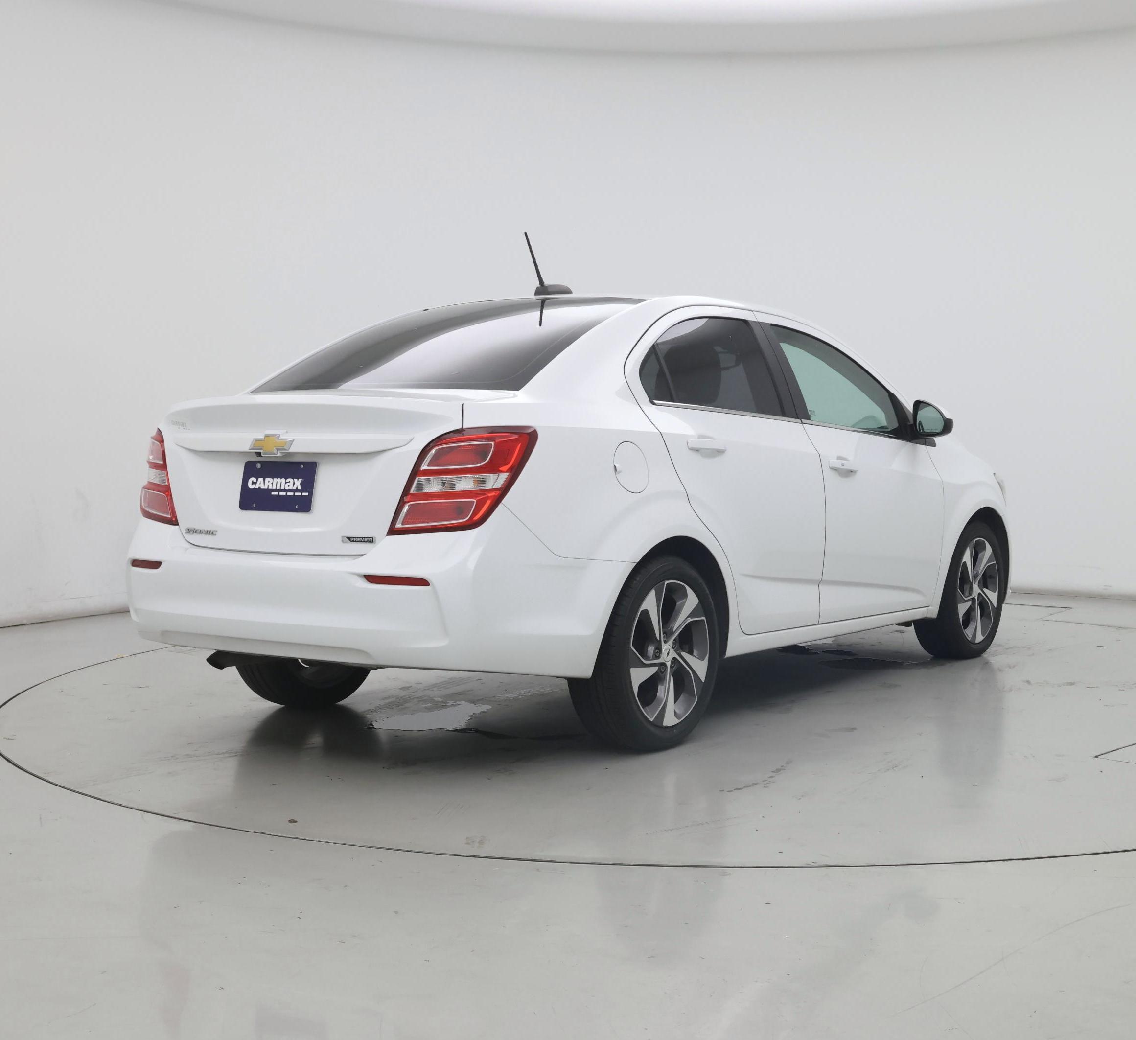 Thumbnail: 2019 Chevrolet Sonic - 8