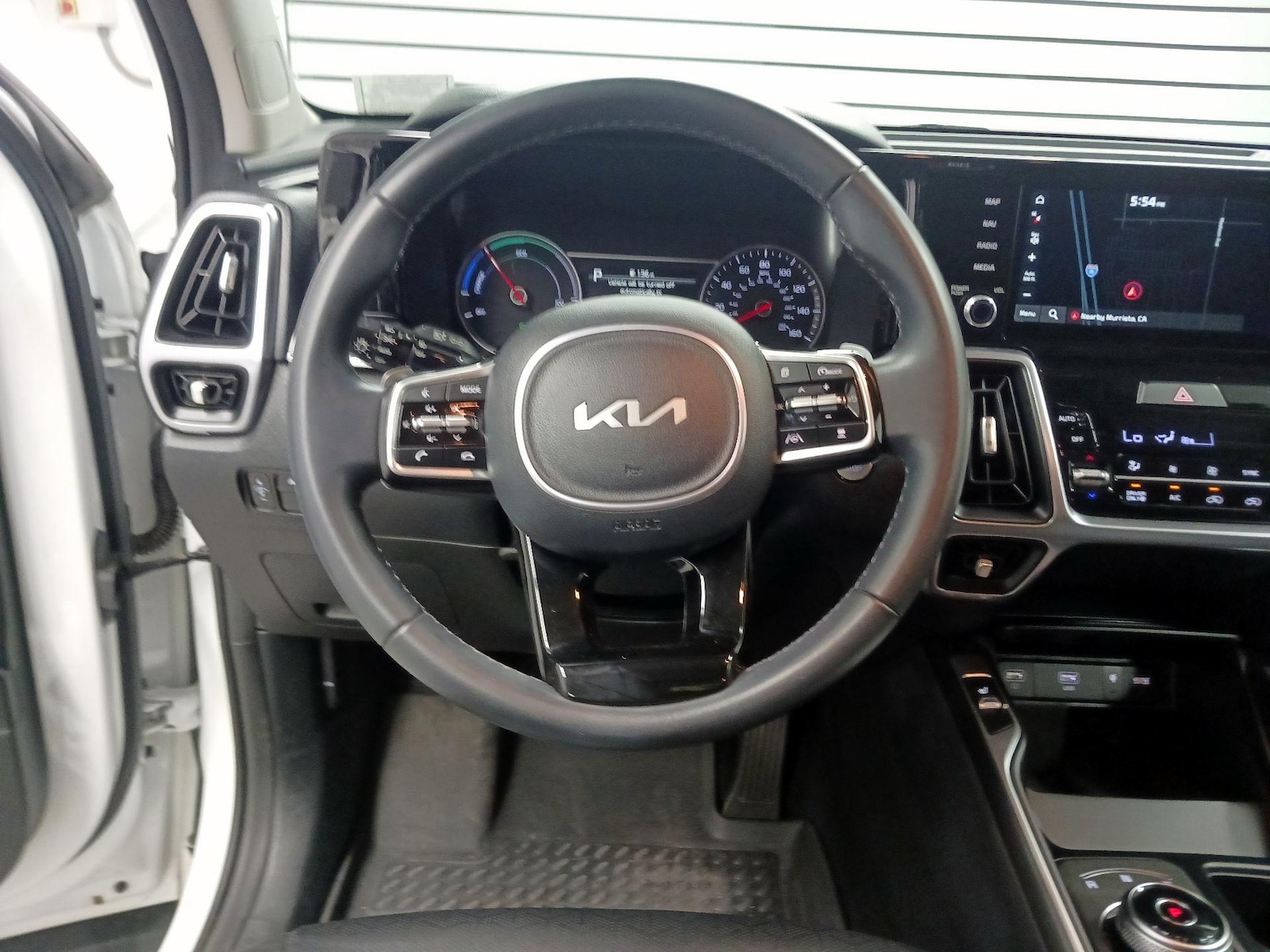 2023 Kia Sorento EX Hybrid - Photo 11