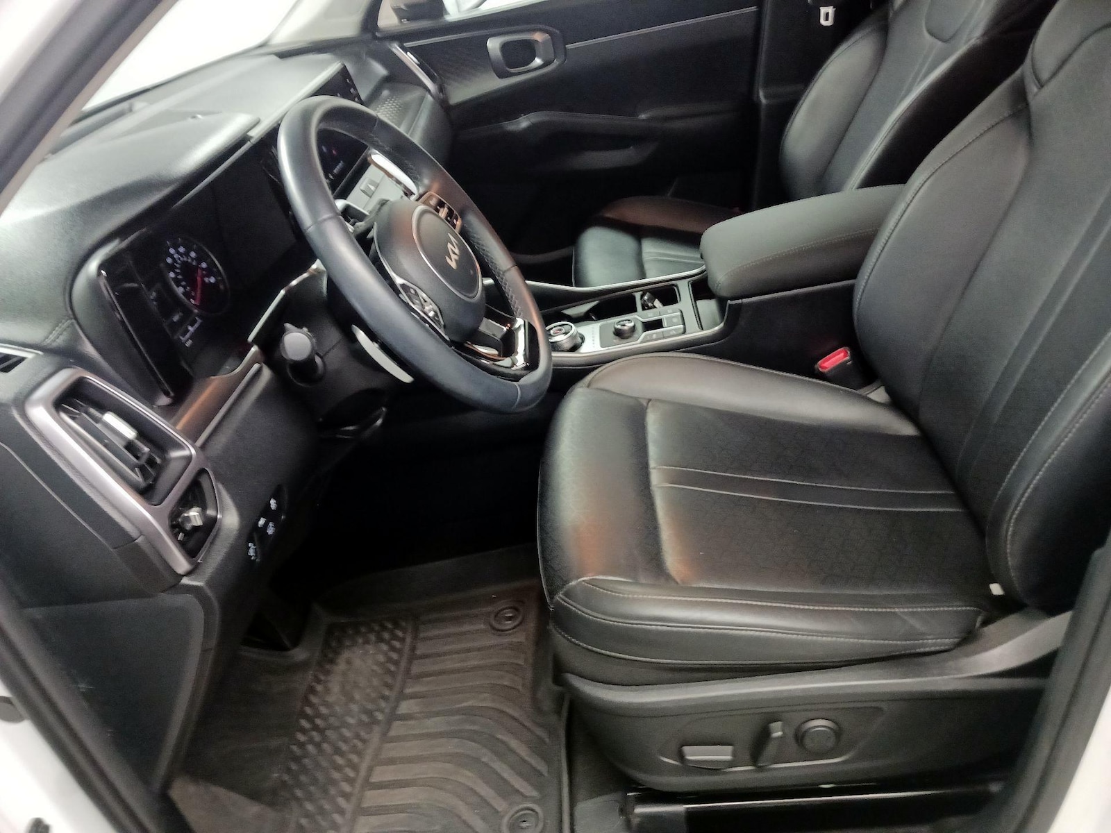 2023 Kia Sorento EX Hybrid - Photo 12
