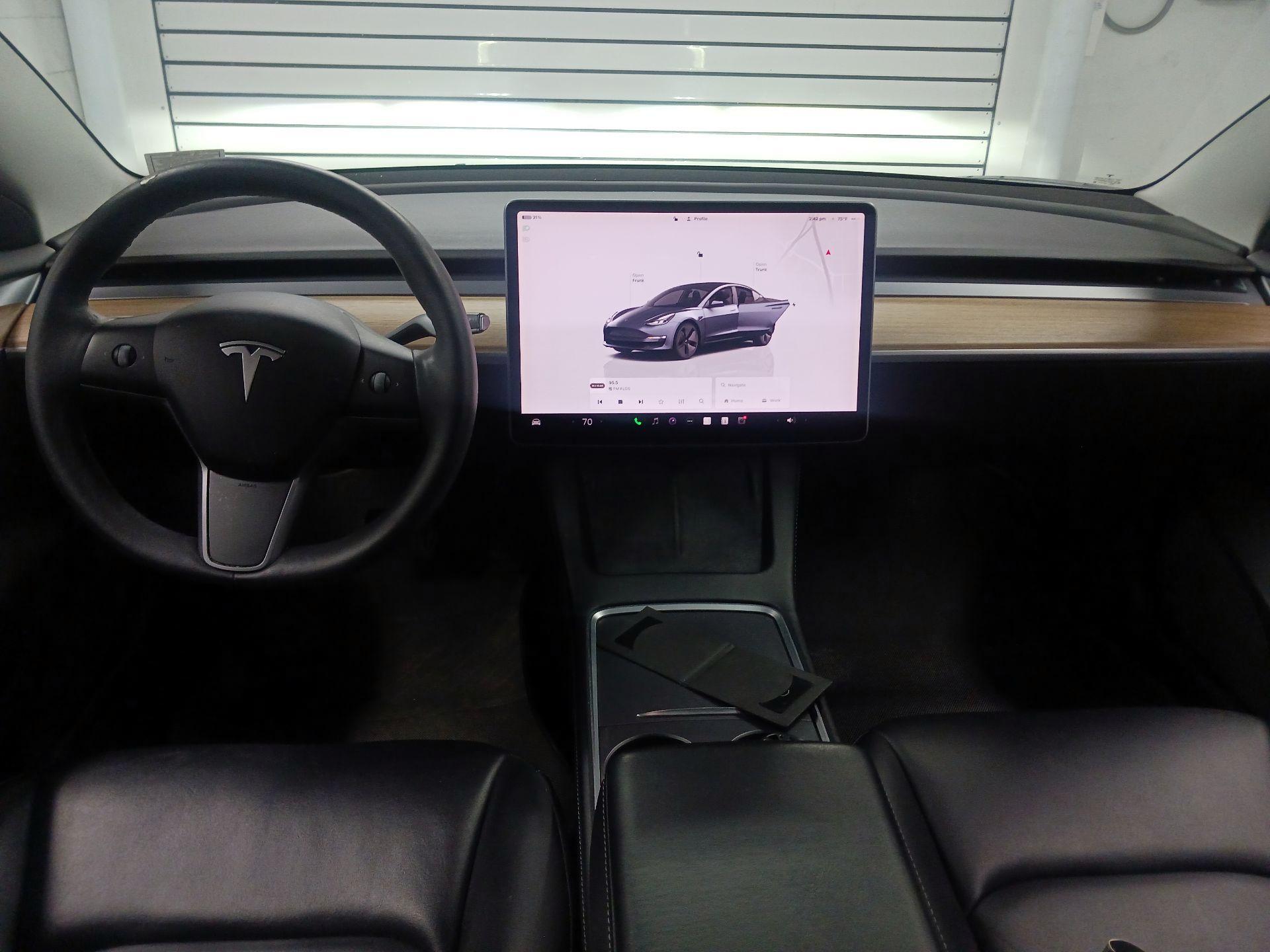 Thumbnail: 2022 Tesla Model 3 - 9