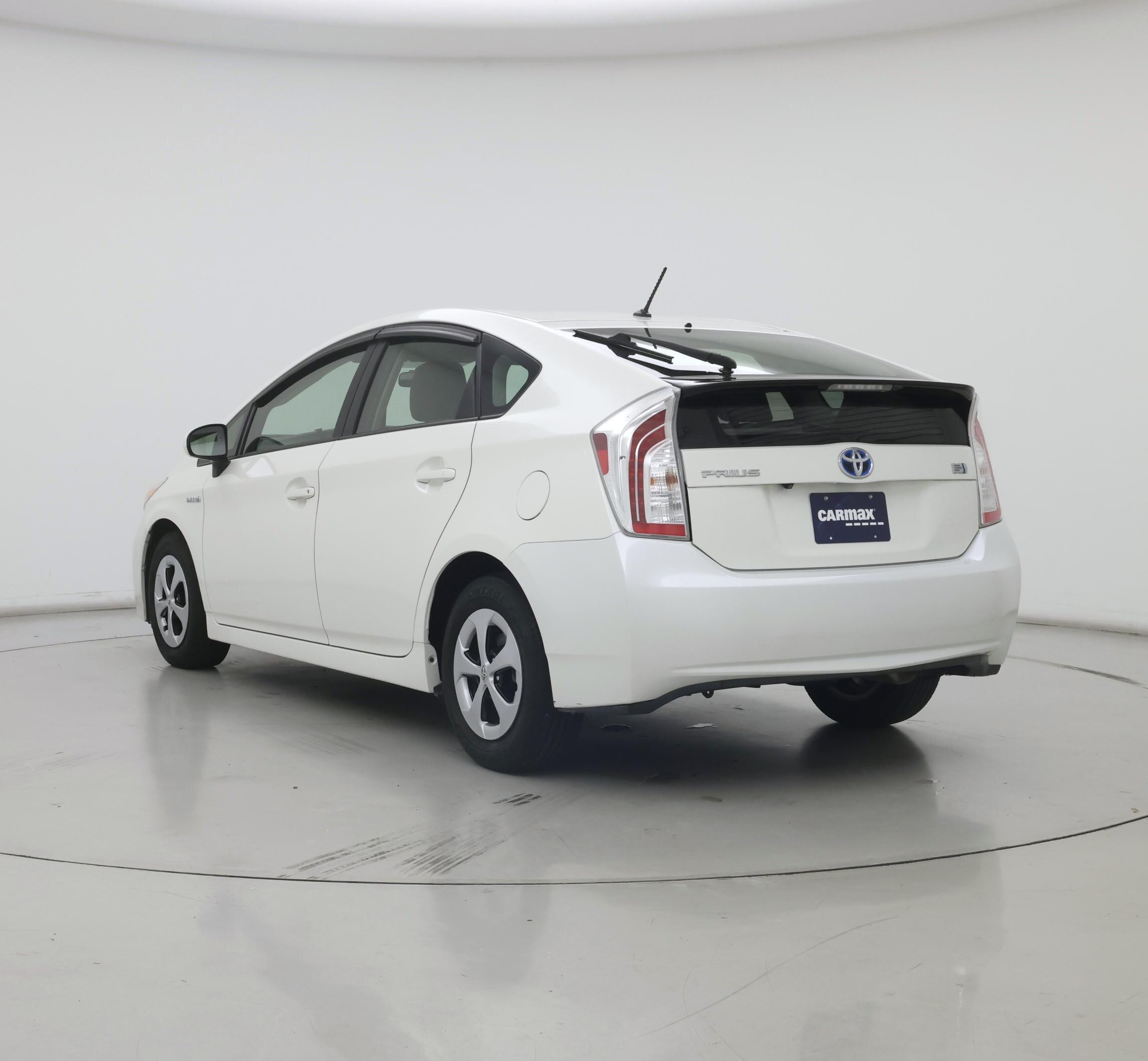 Thumbnail: 2015 Toyota Prius - 2