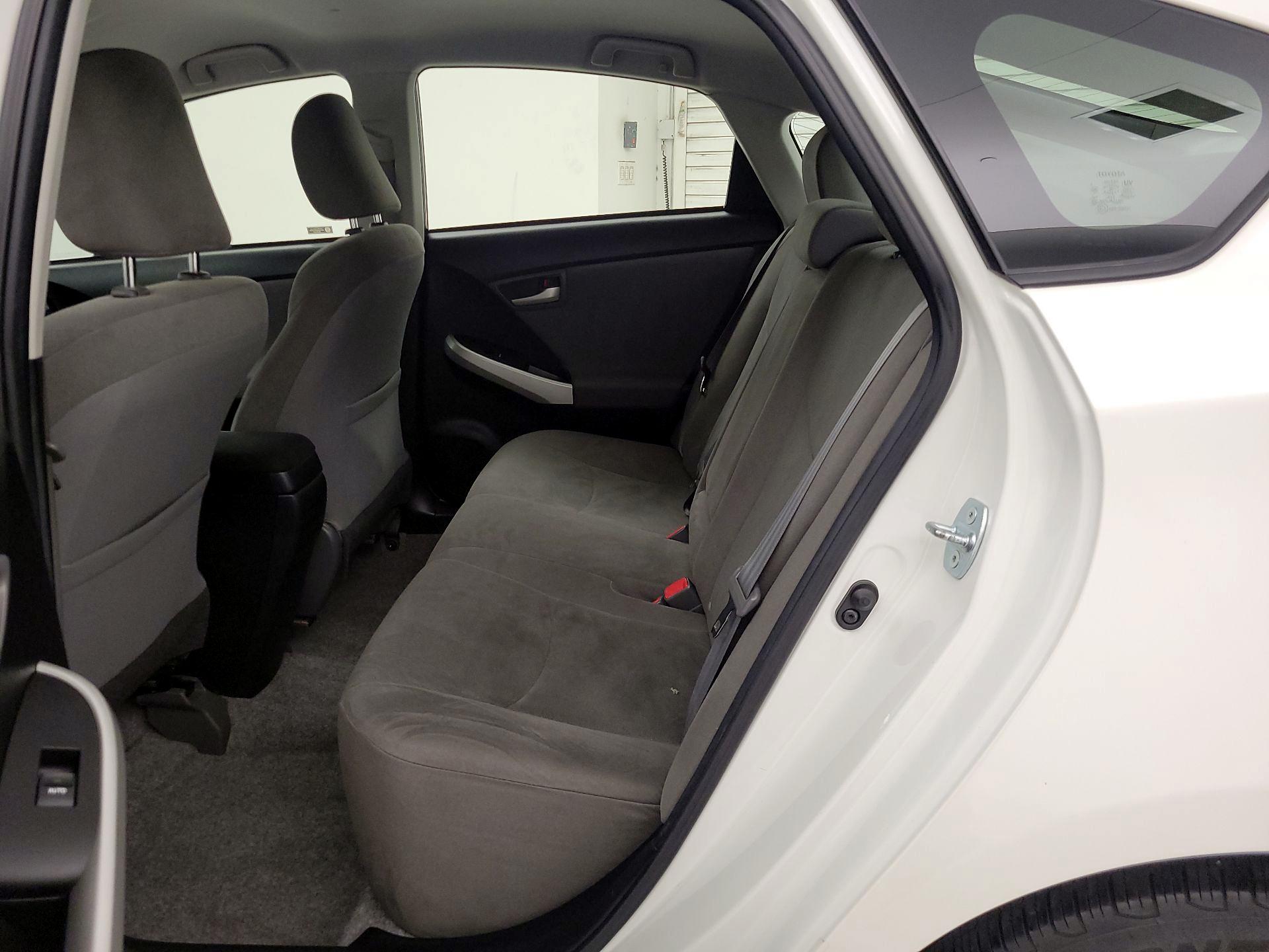 Thumbnail: 2015 Toyota Prius - 19