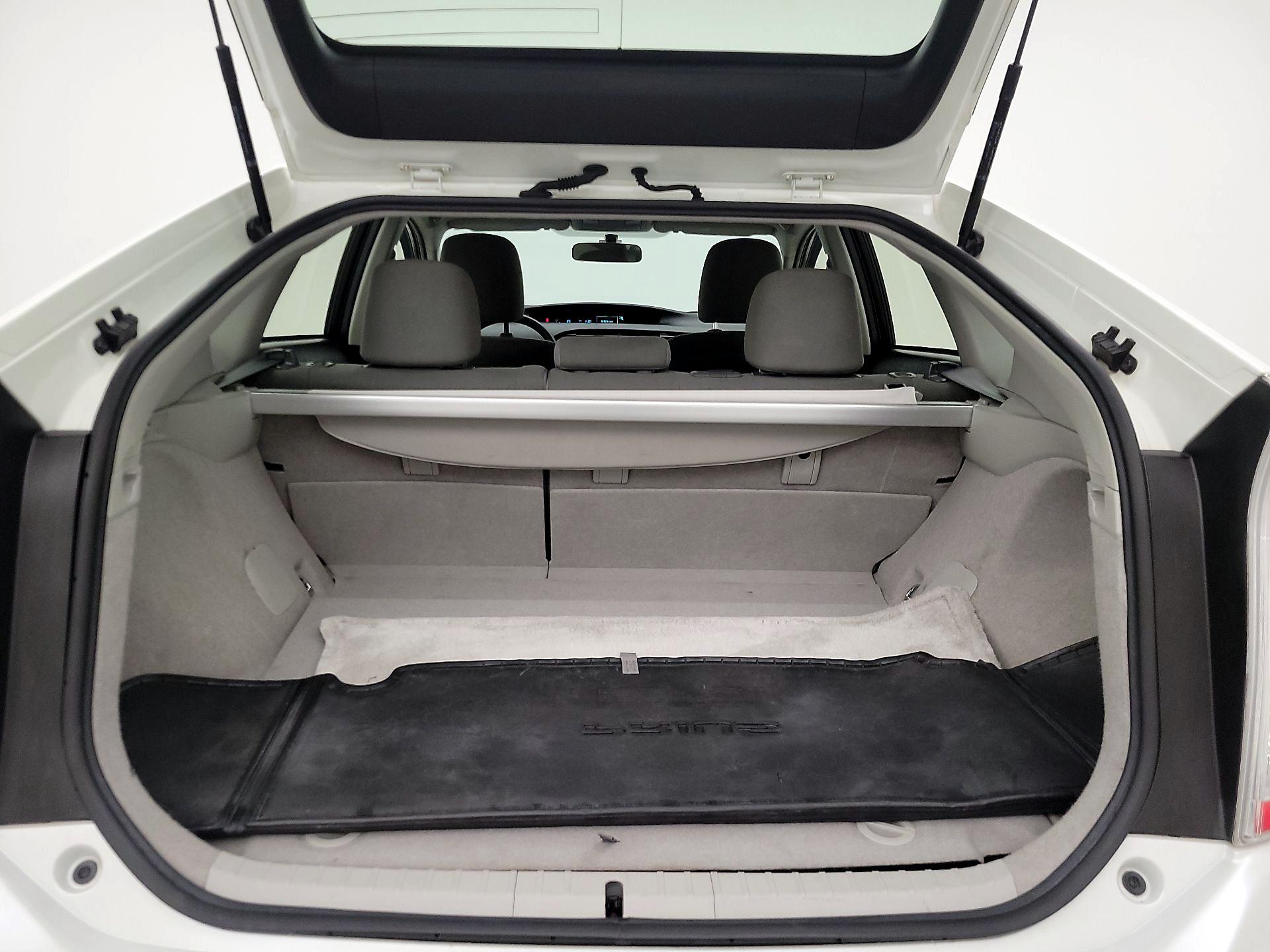 Thumbnail: 2015 Toyota Prius - 20