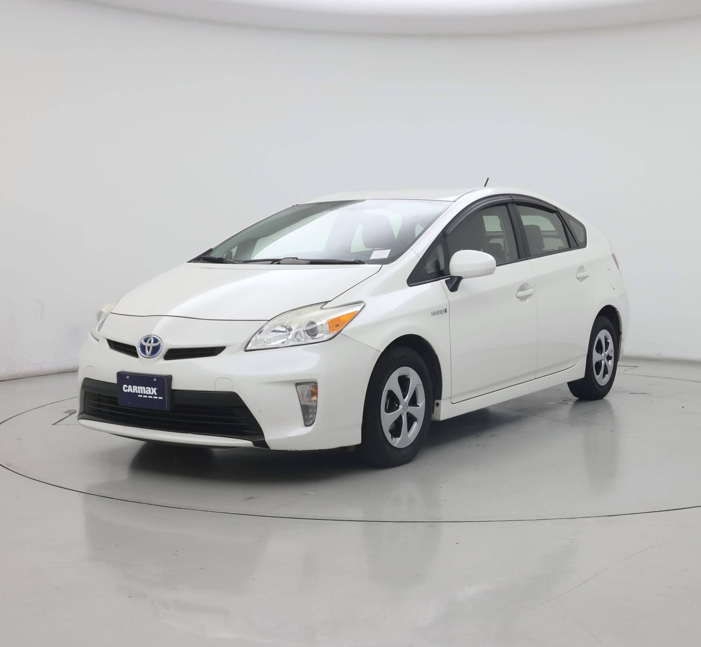 Thumbnail: 2015 Toyota Prius - 4