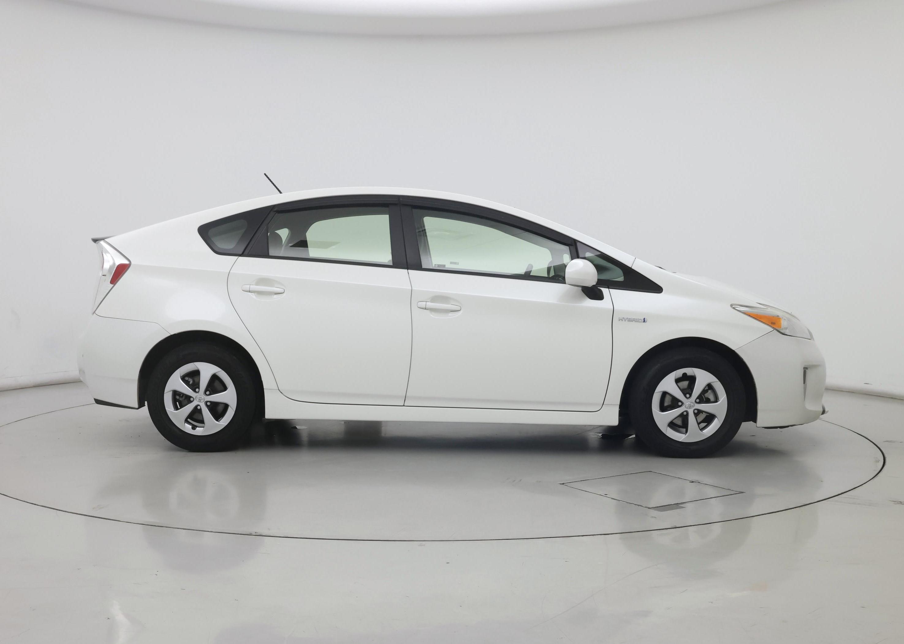 Thumbnail: 2015 Toyota Prius - 7