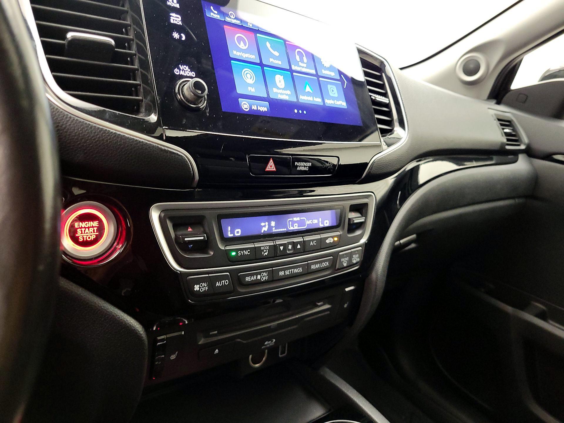 Thumbnail: 2019 Honda Pilot - 17