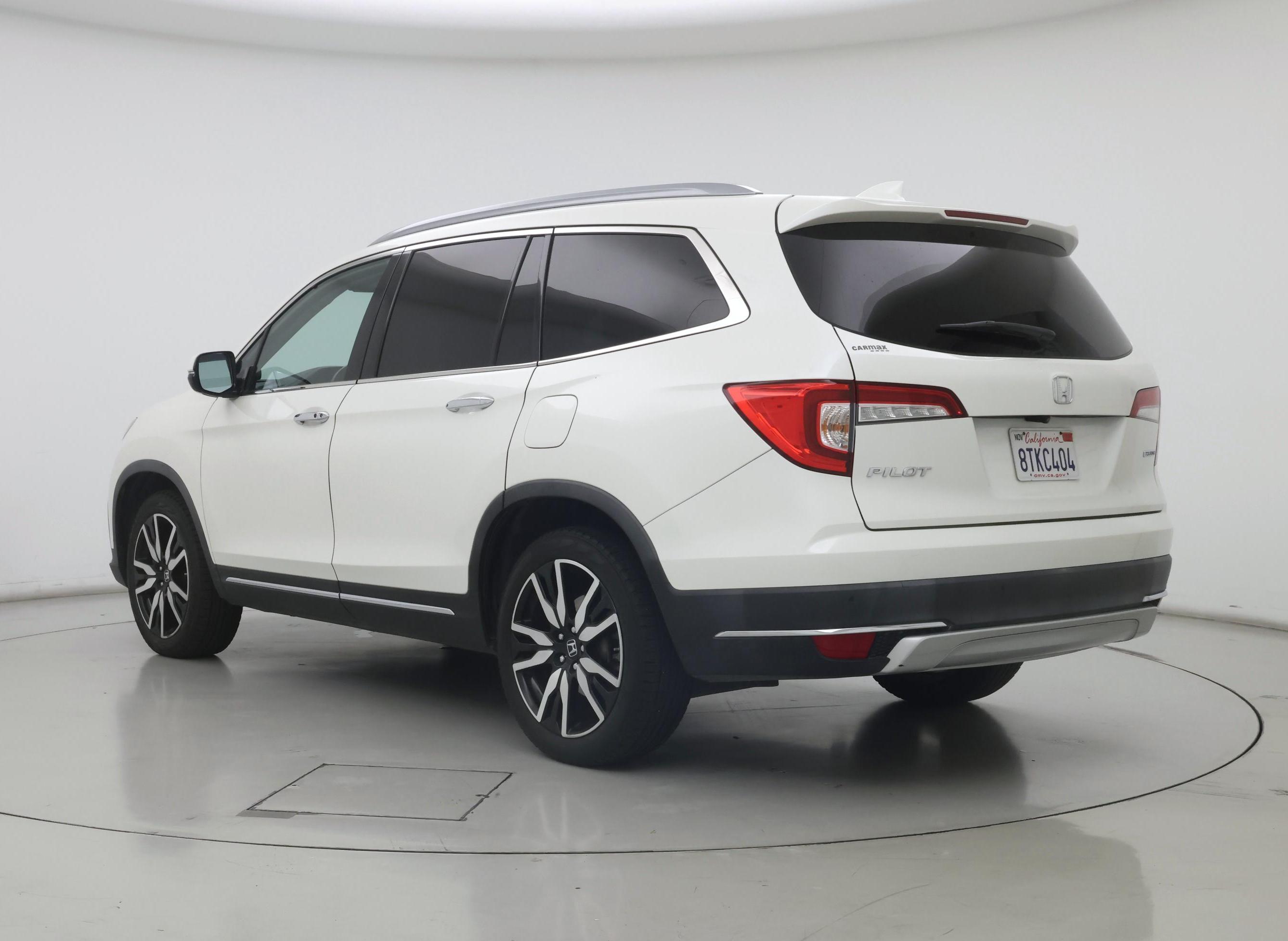 Thumbnail: 2019 Honda Pilot - 2