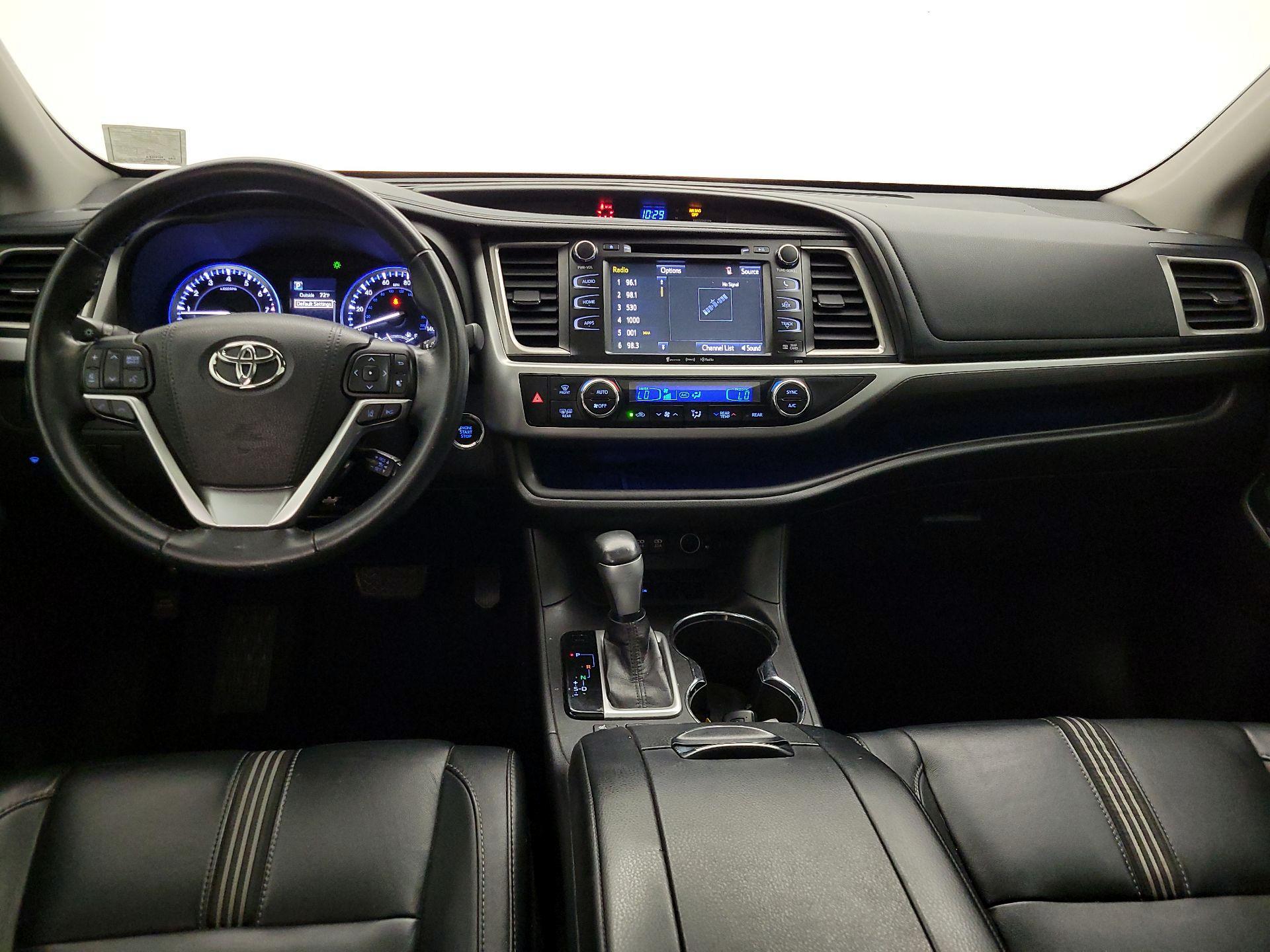 Thumbnail: 2017 Toyota Highlander - 9