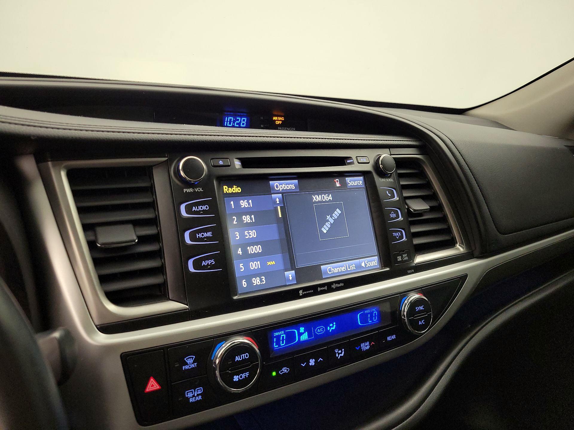 Thumbnail: 2017 Toyota Highlander - 15