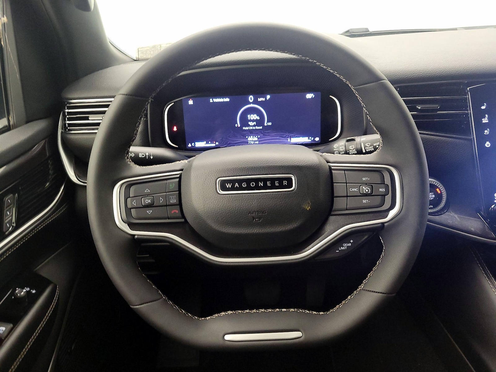 2023 Jeep Wagoneer L Series I - Photo 11