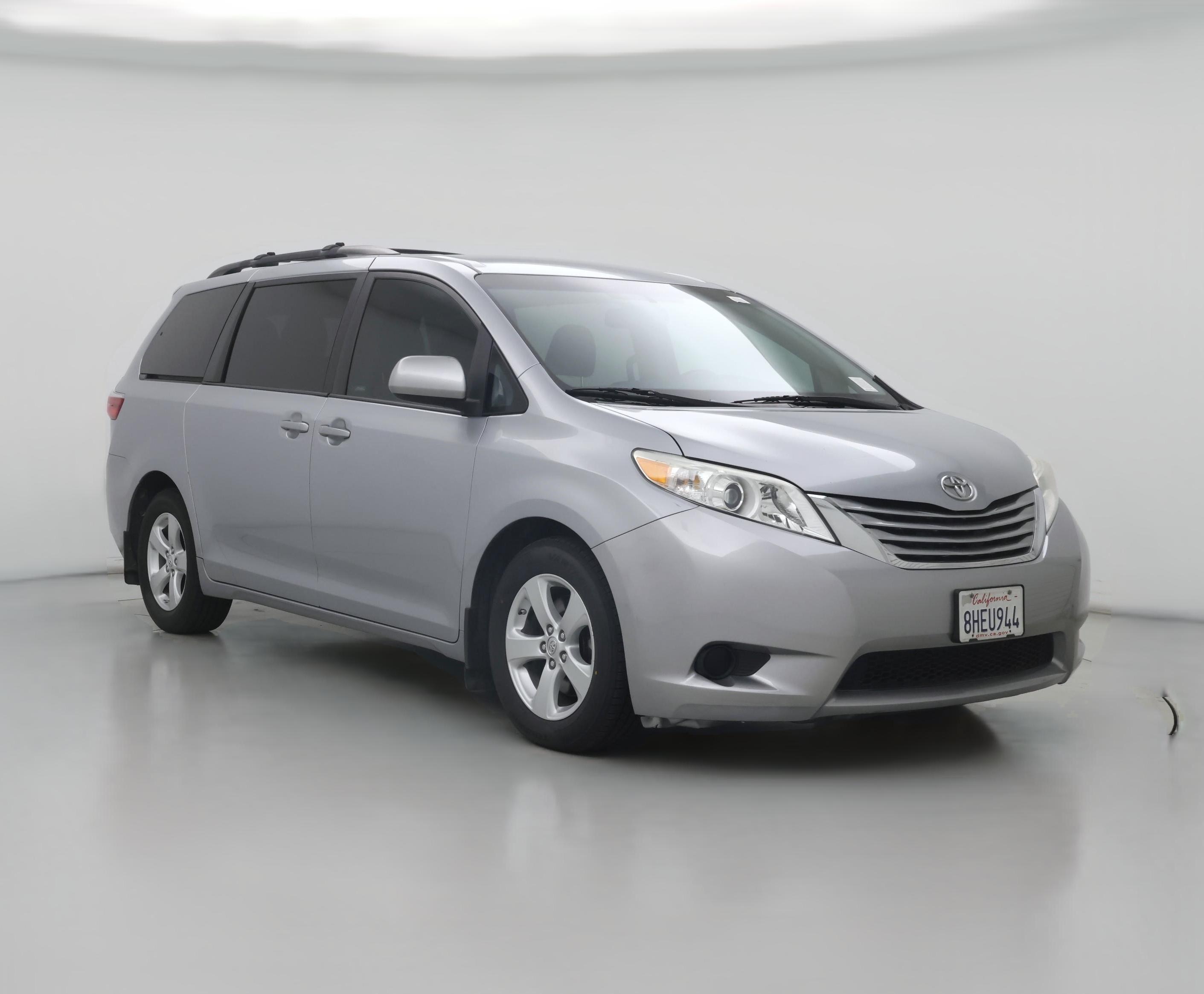 Thumbnail: 2015 Toyota Sienna - 1