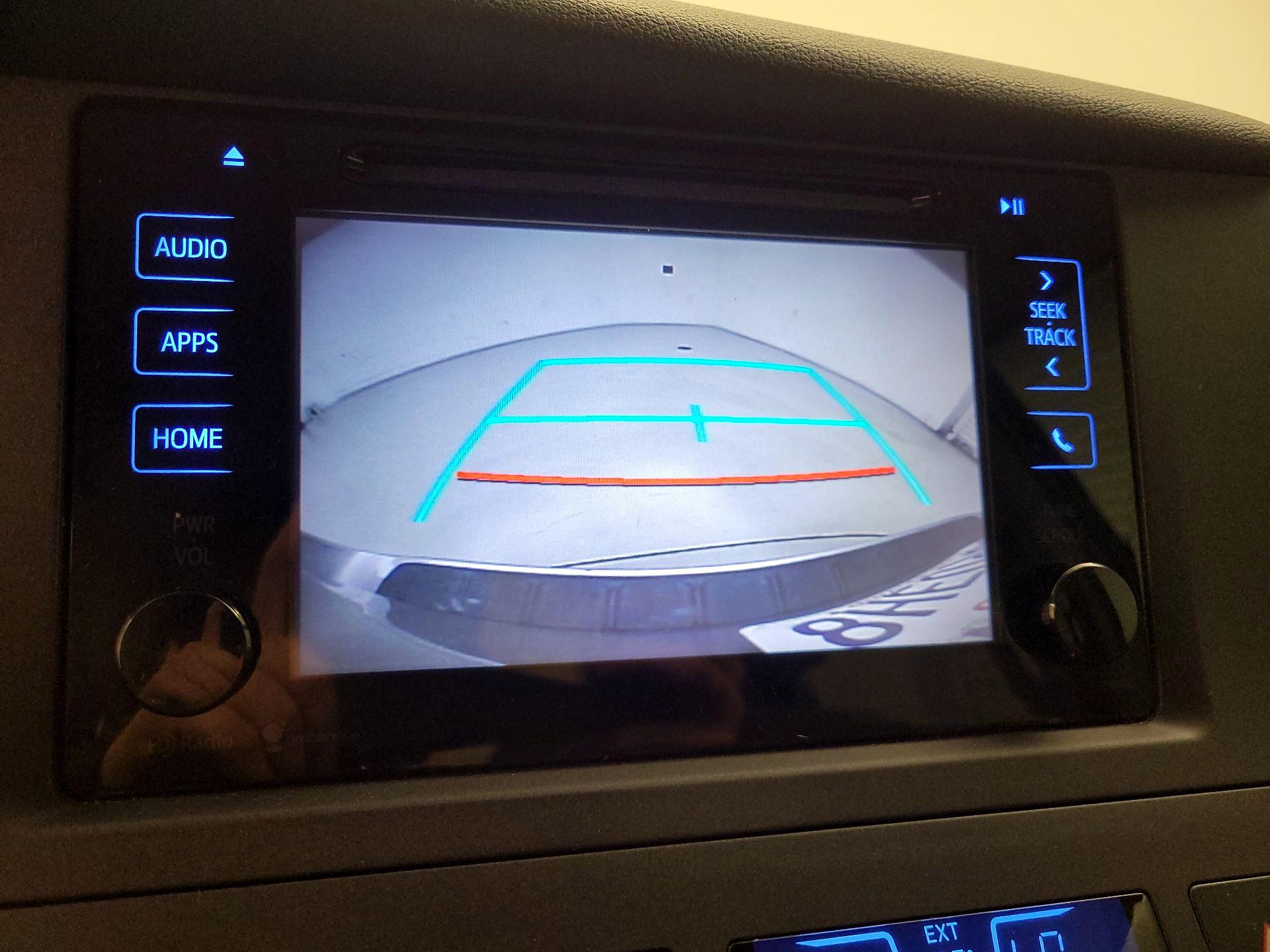 Thumbnail: 2015 Toyota Sienna - 14
