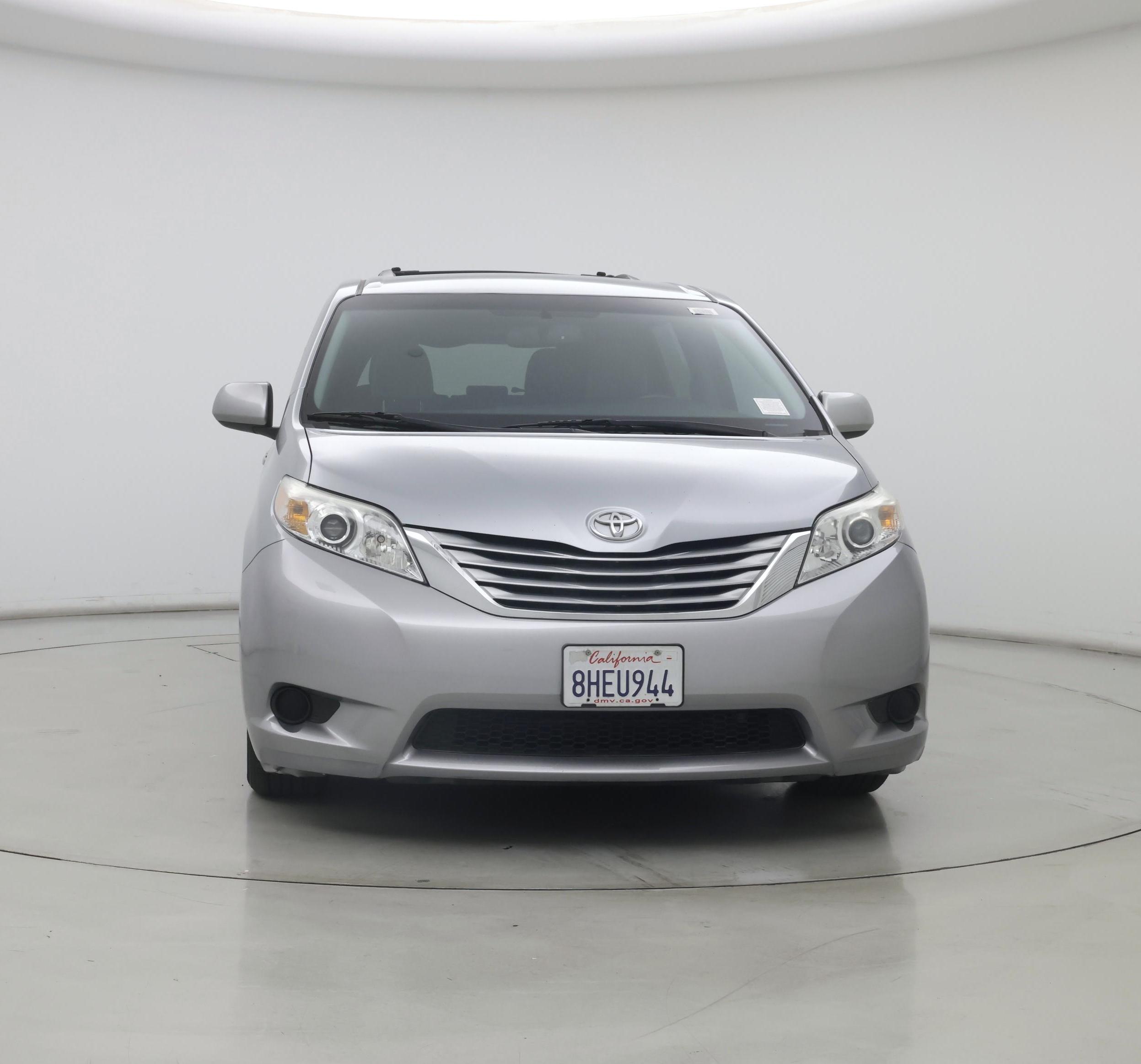 Thumbnail: 2015 Toyota Sienna - 5