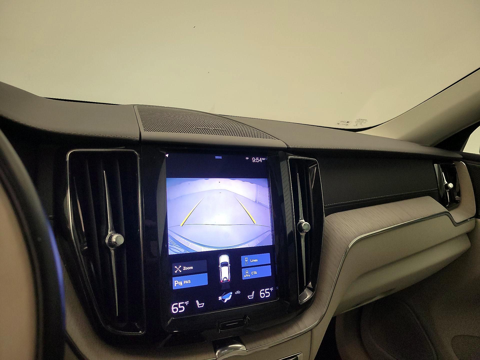 Thumbnail: 2021 Volvo XC60 - 15