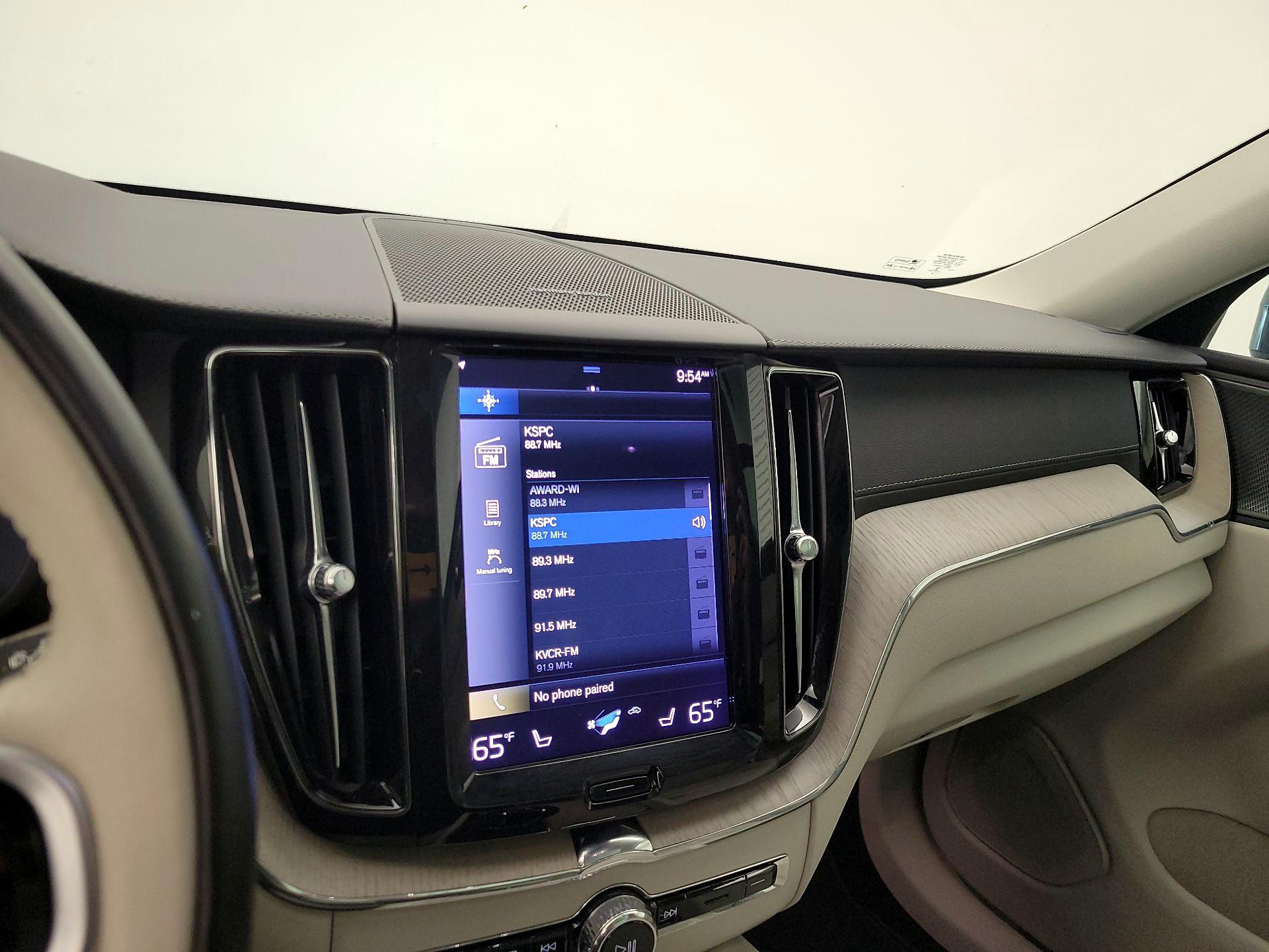 Thumbnail: 2021 Volvo XC60 - 16