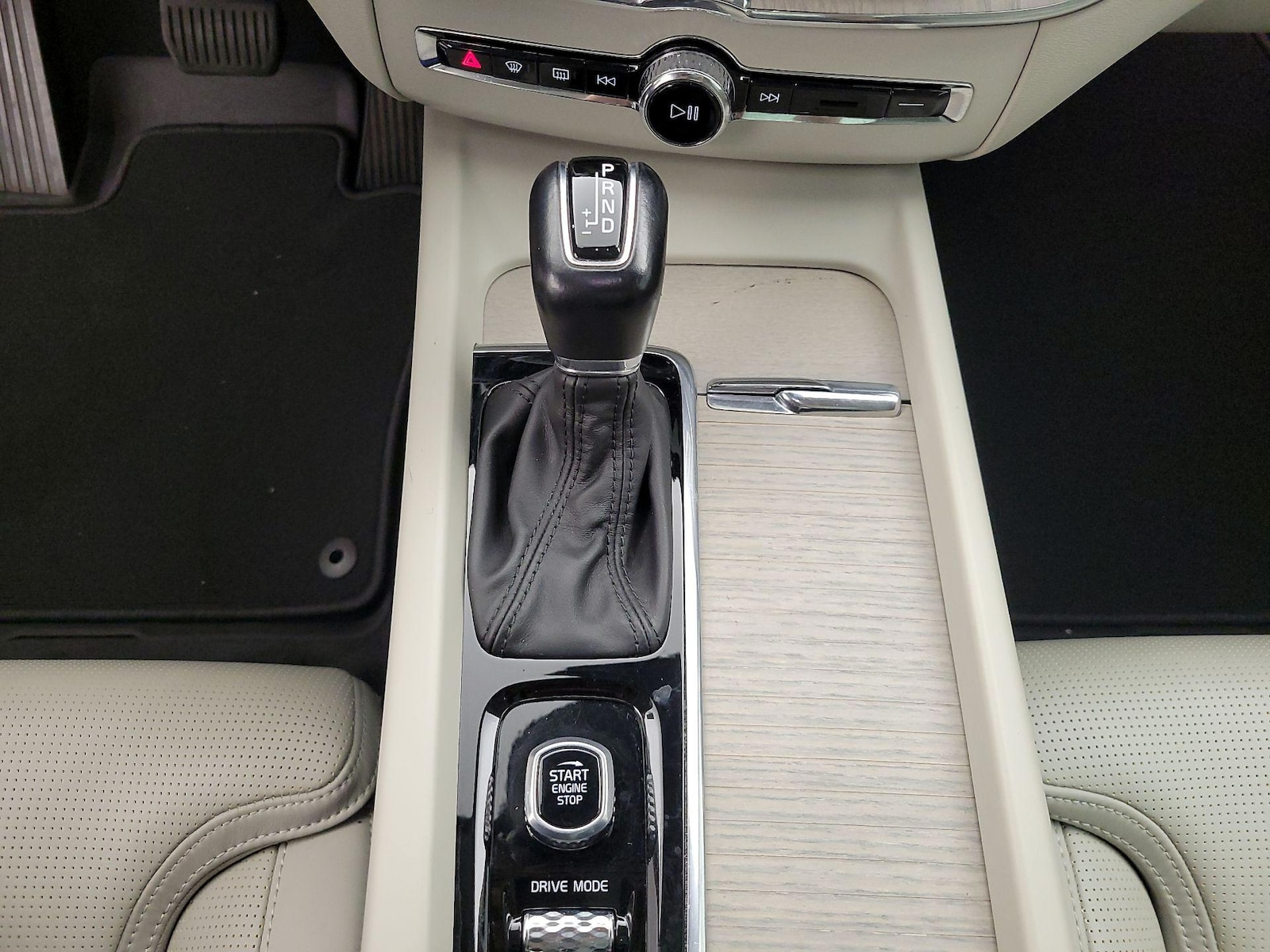 2021 Volvo XC60 Inscription - Photo 19