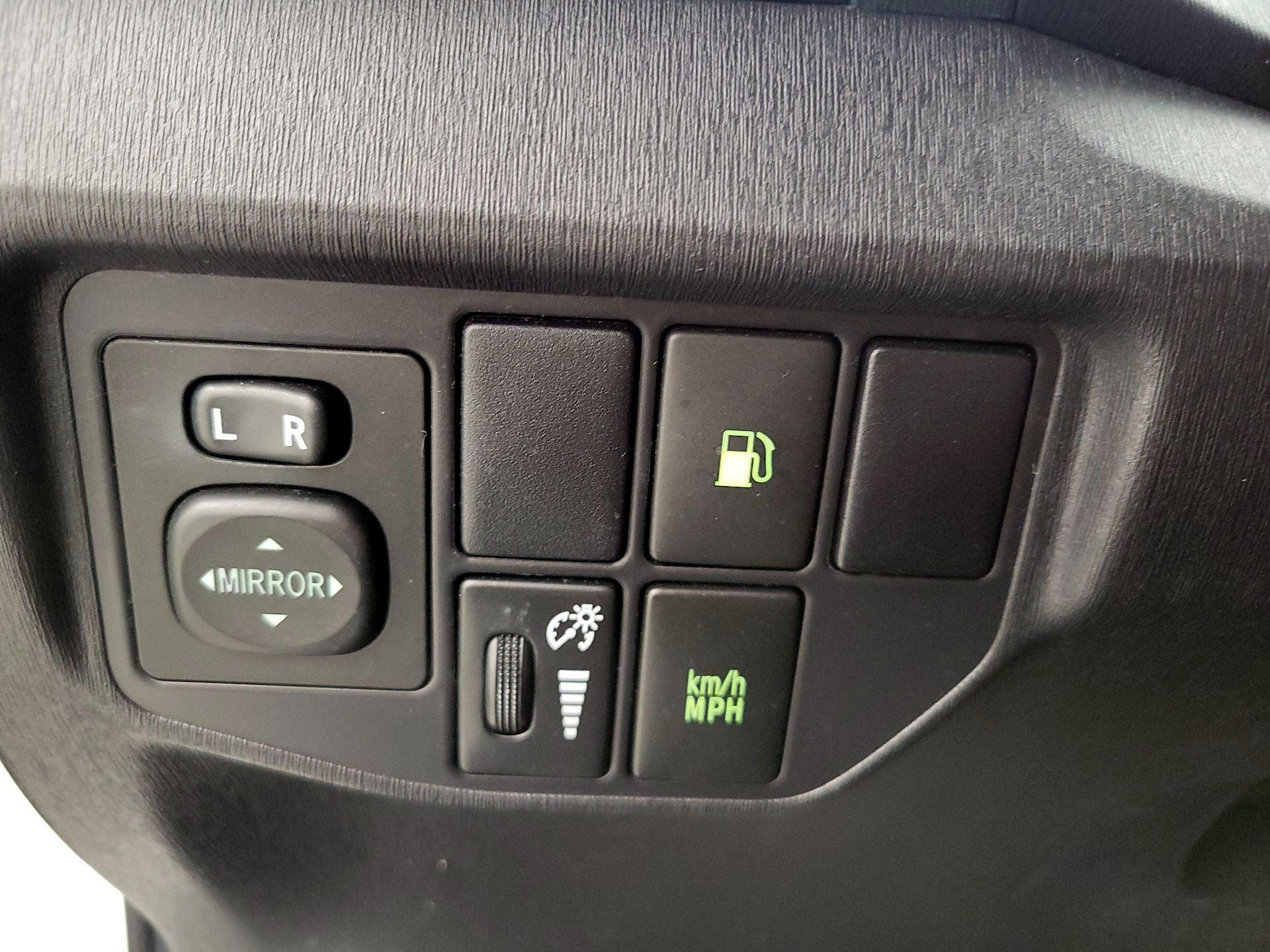 Thumbnail: 2015 Toyota Prius - 13
