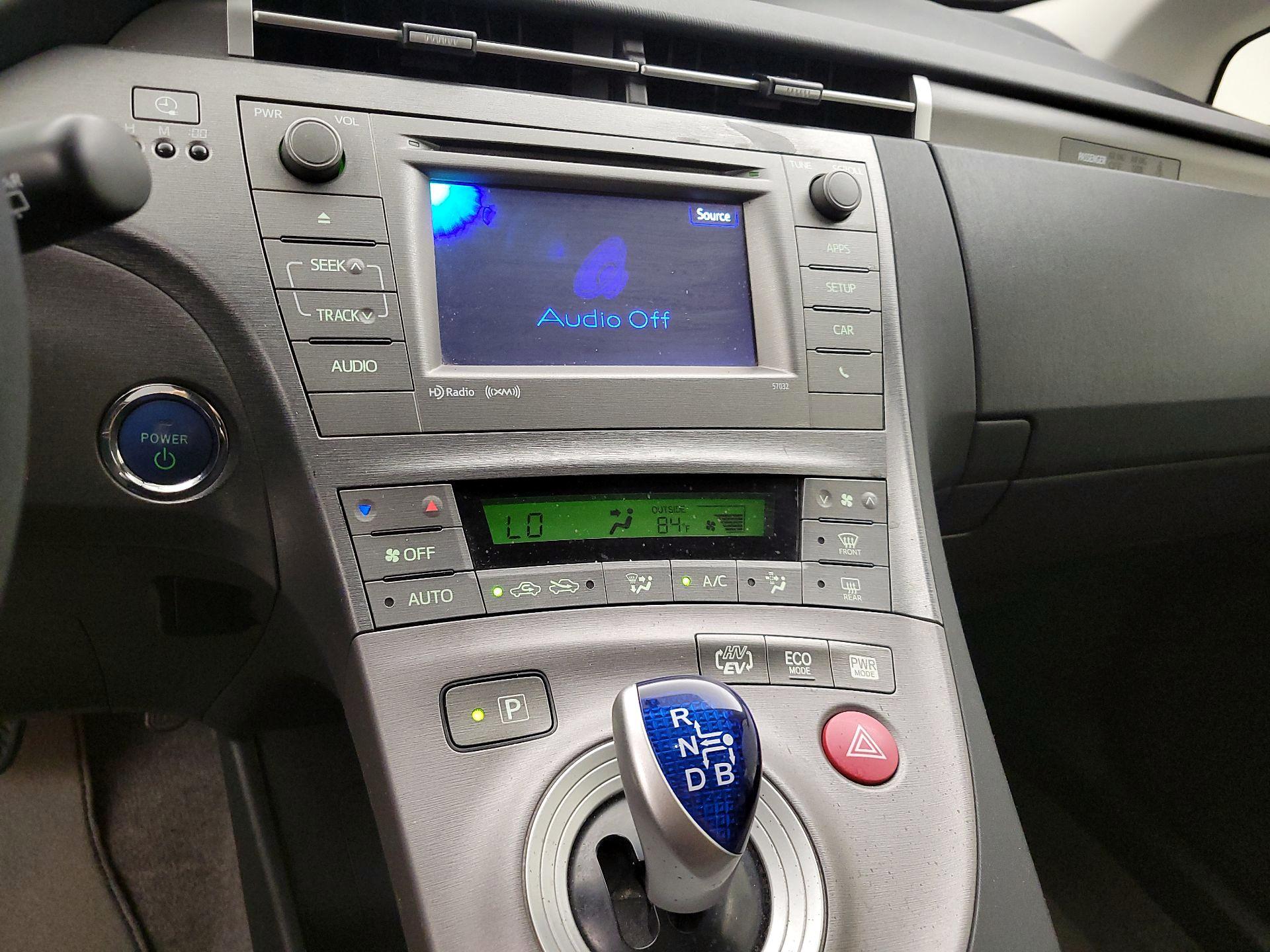 Thumbnail: 2015 Toyota Prius - 16